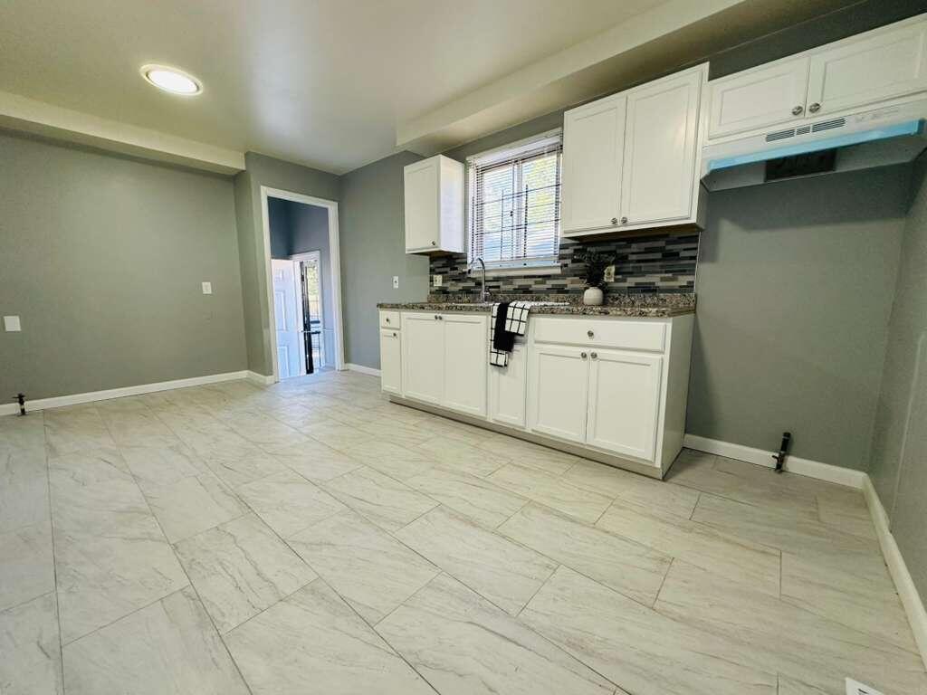 16599 Lenore Avenue Property Photo 9