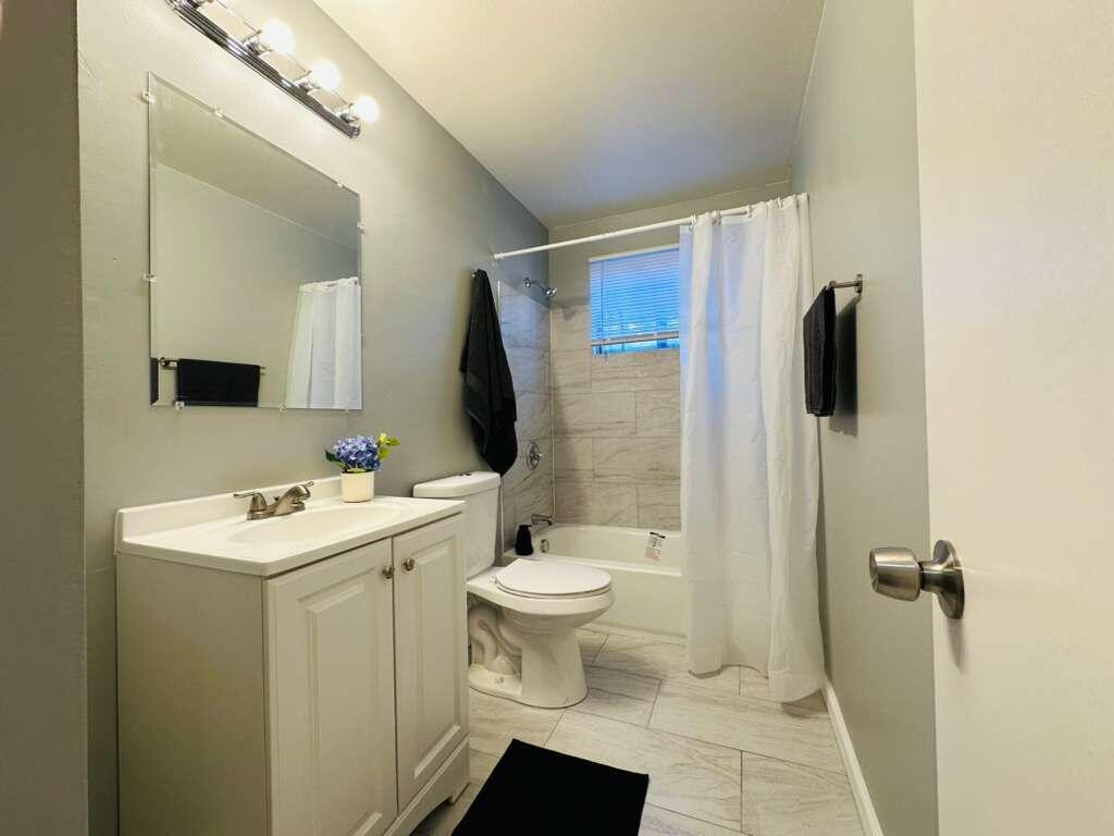 16599 Lenore Avenue Property Photo 10