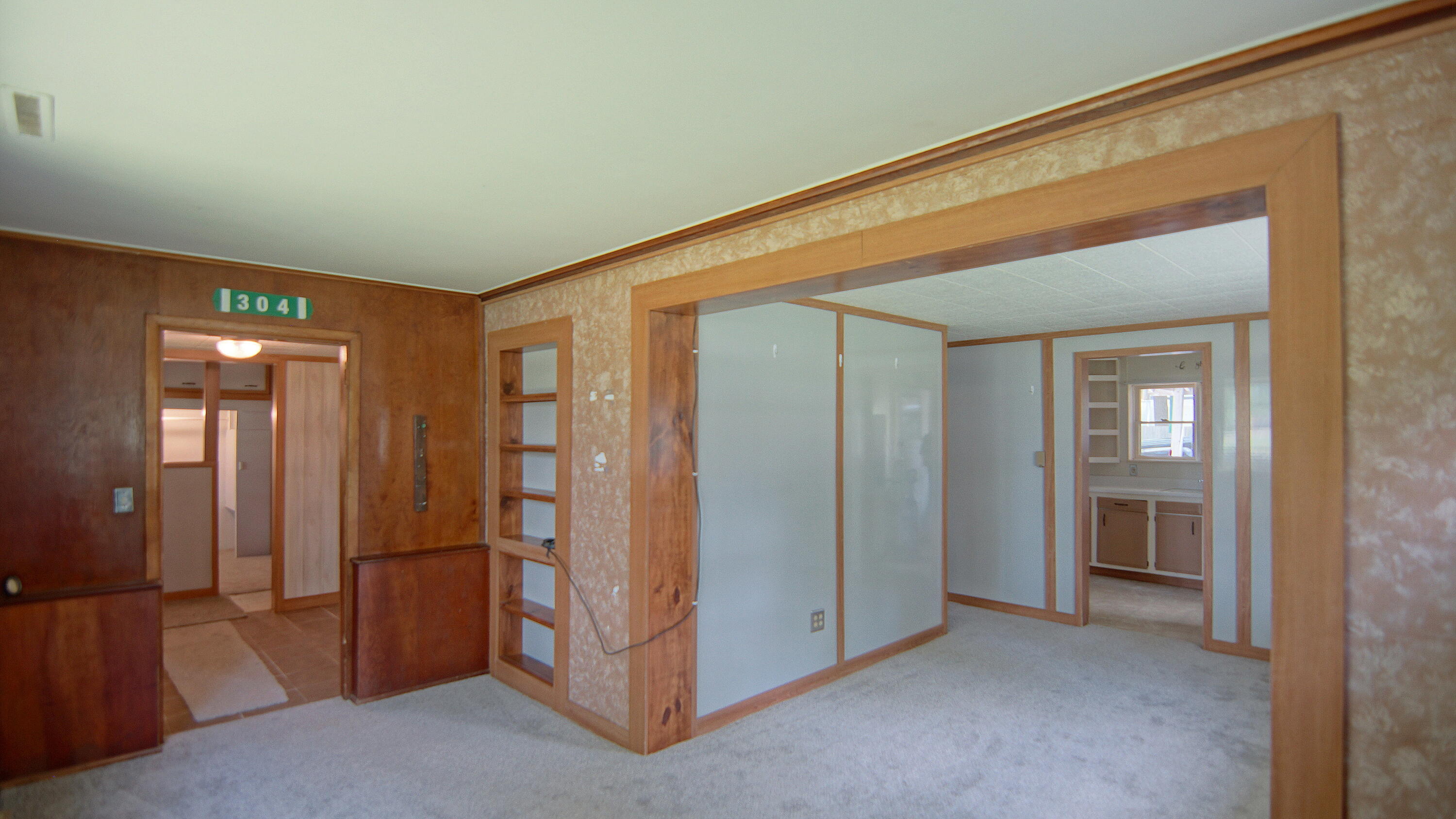 113 W 5th Street Property Photo 2