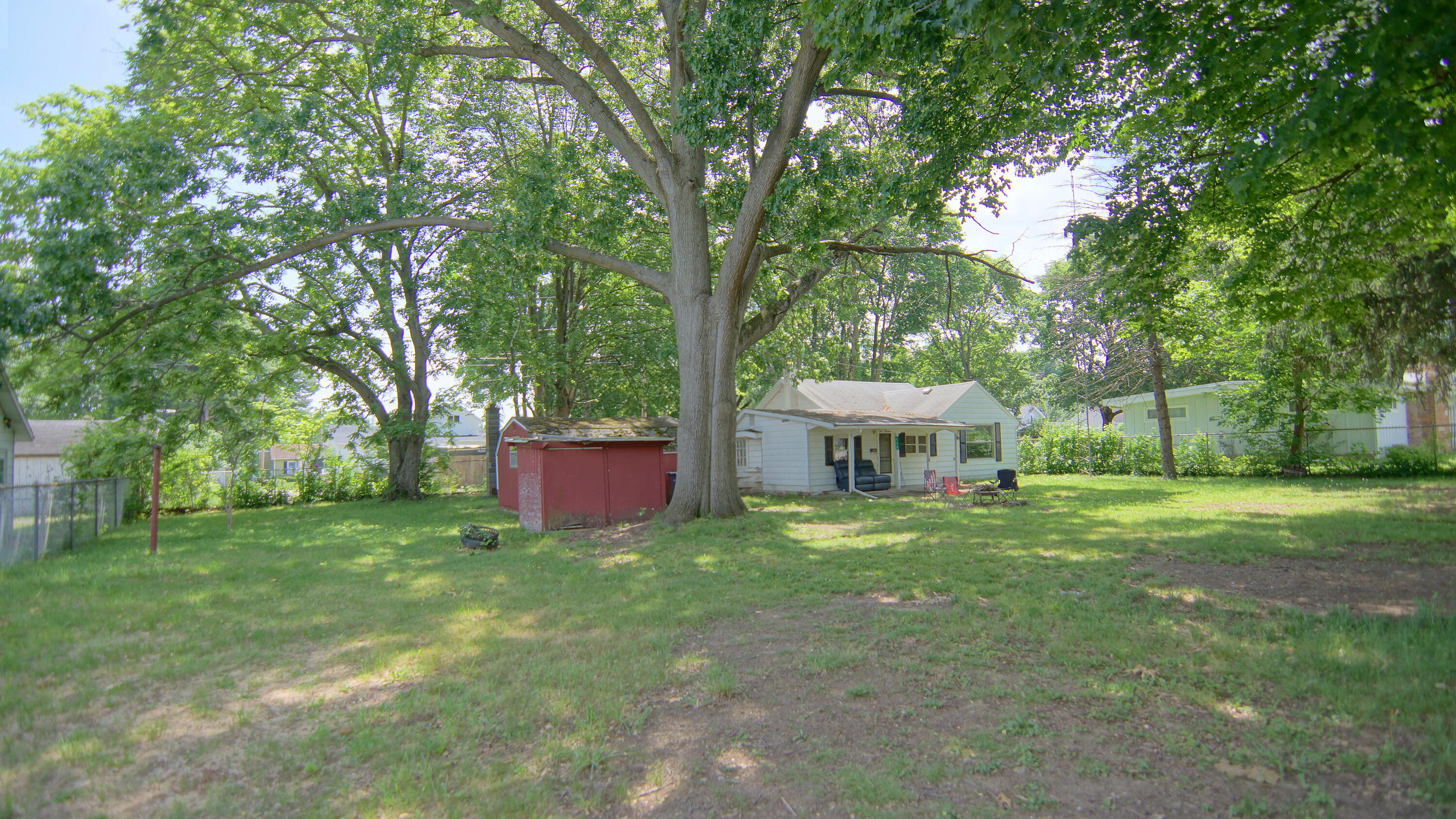 113 W 5th Street Property Photo 11