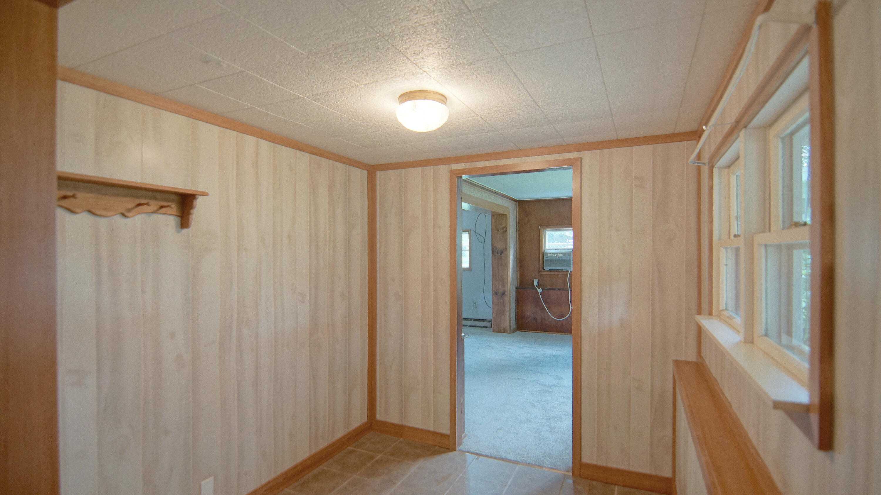 113 W 5th Street Property Photo 14