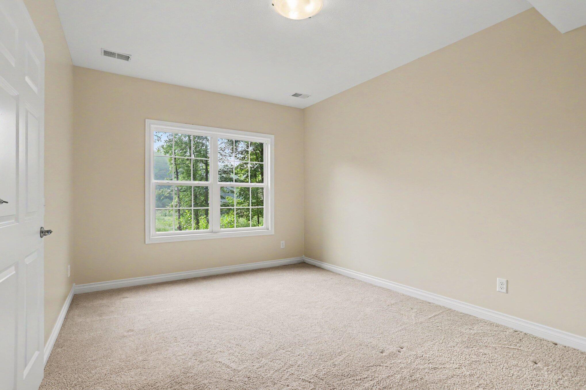 6945 Hunters Creek 62* Property Photo 18