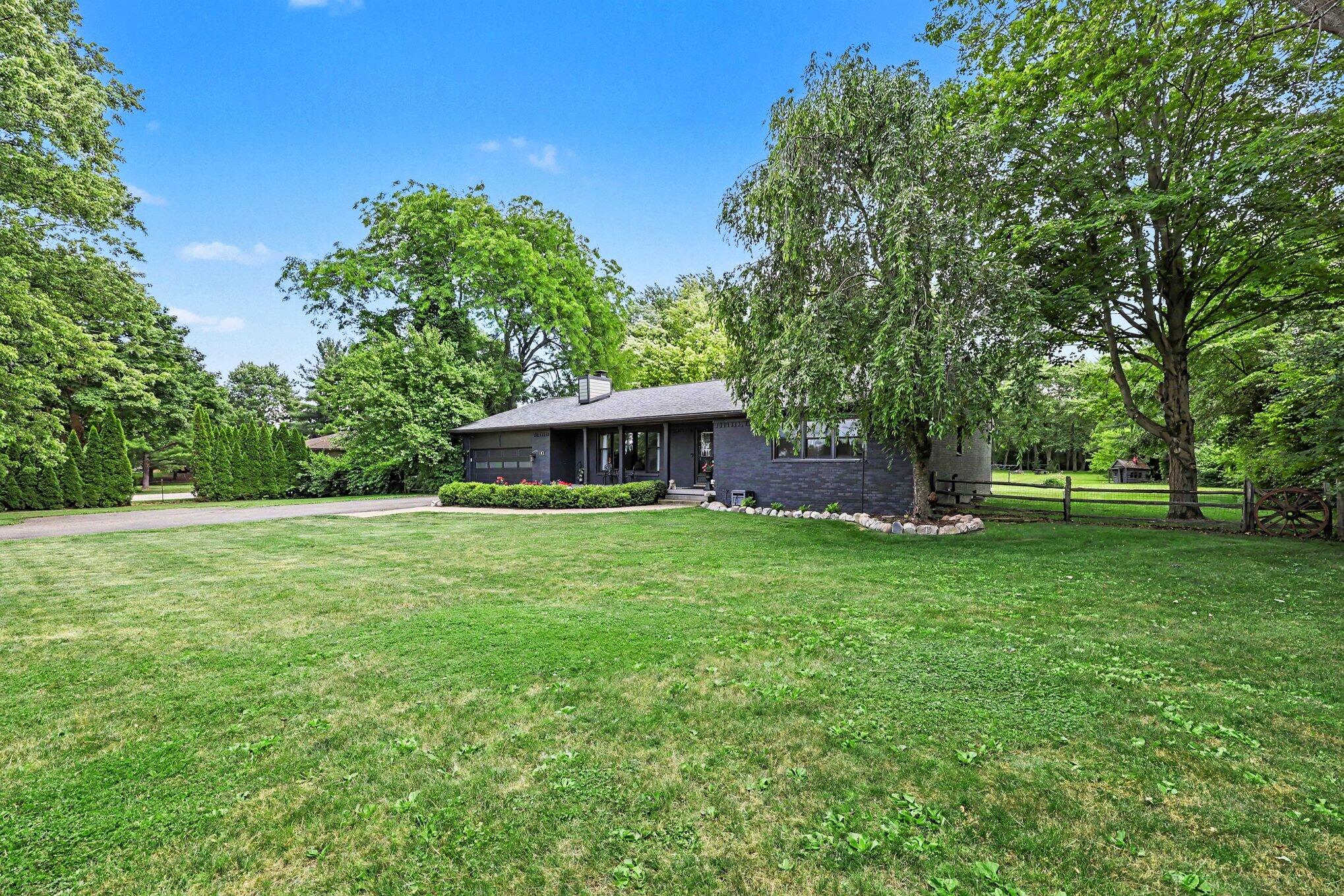 1145 W Bemis Road Property Photo 4