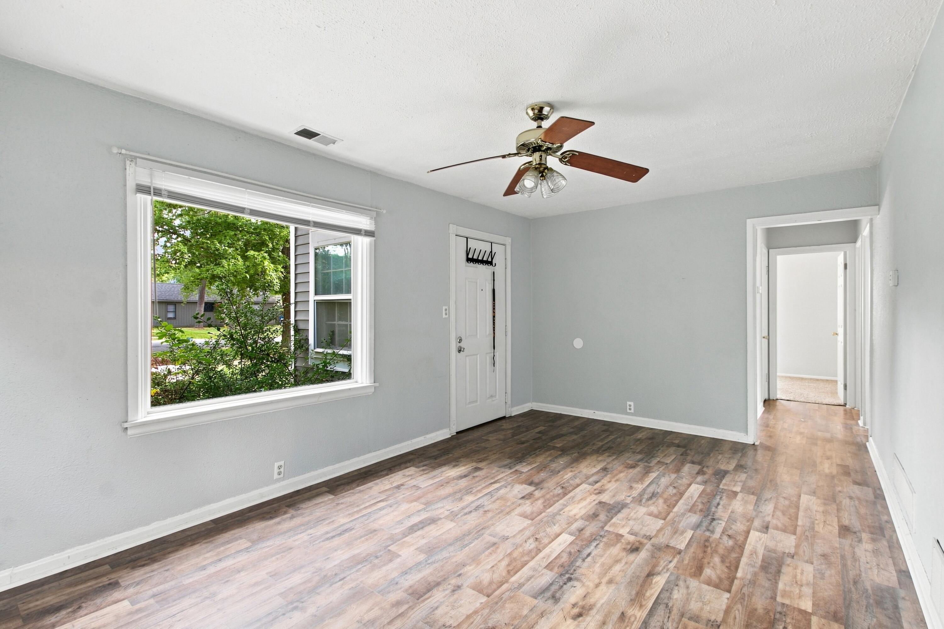 1826 Miller Drive Property Photo 4