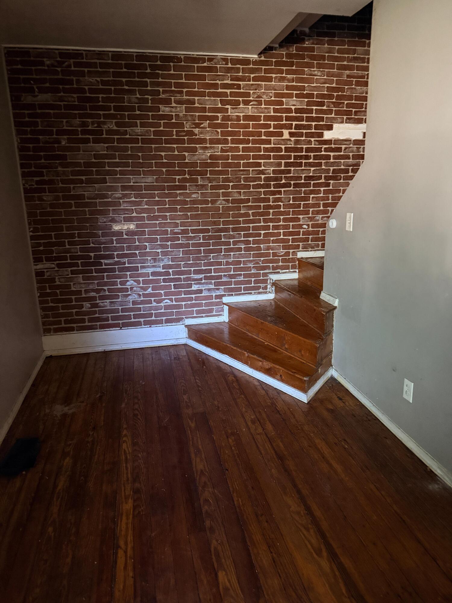 18681 Five Points Street Property Photo 2