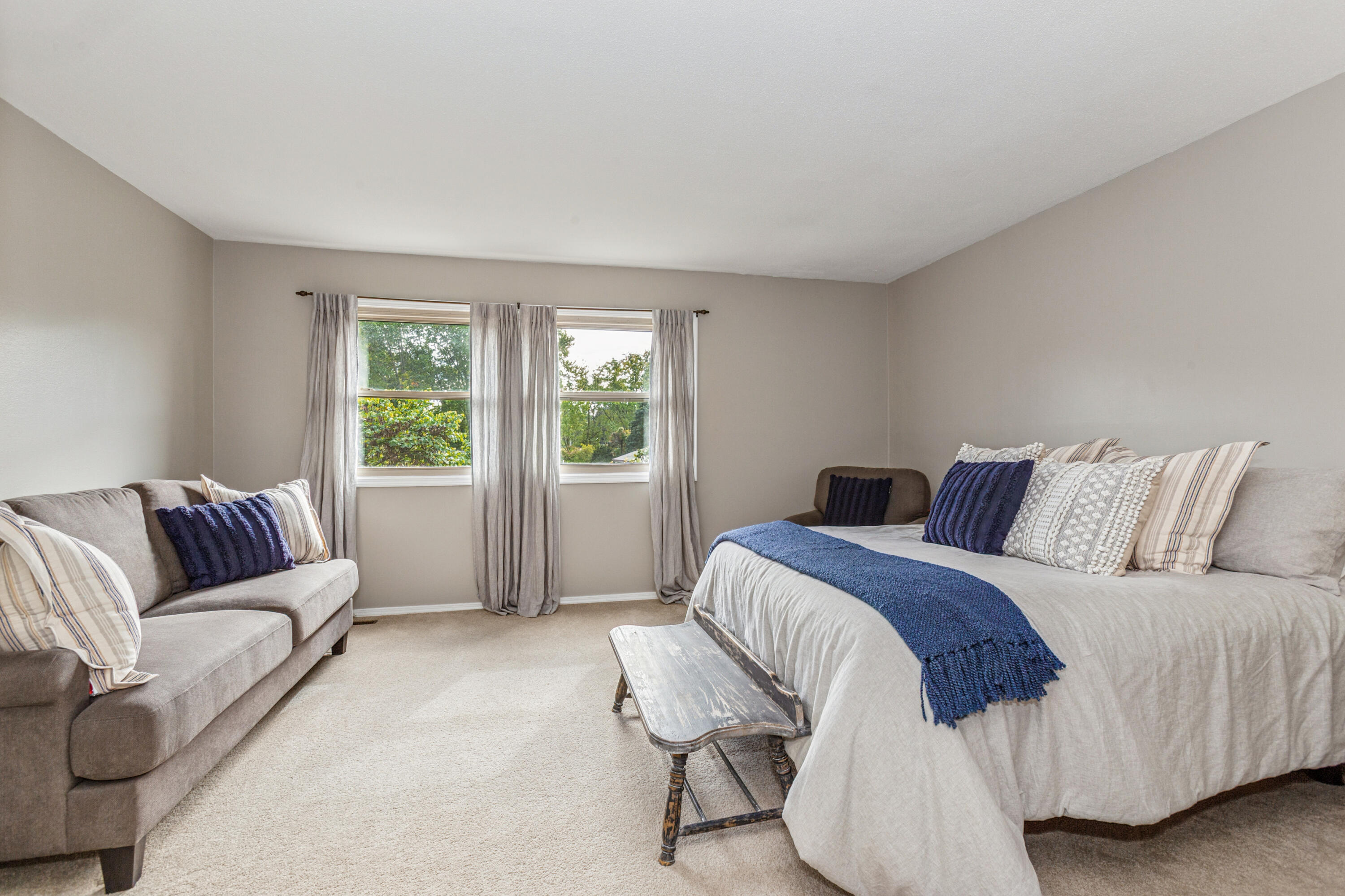 2727 S Lakeshore Drive C11 Property Photo 17
