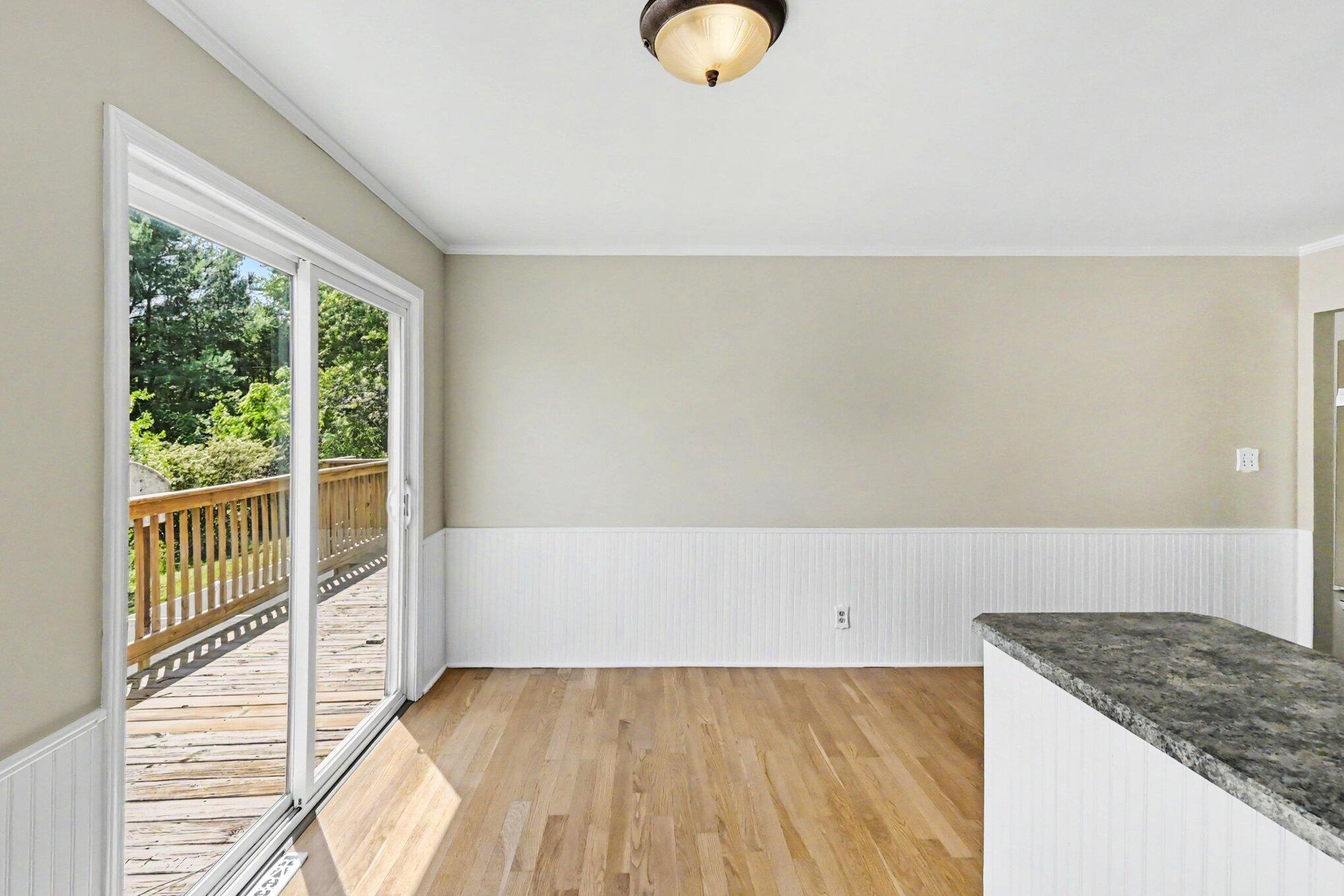 1077 Gidner Road Property Photo 5