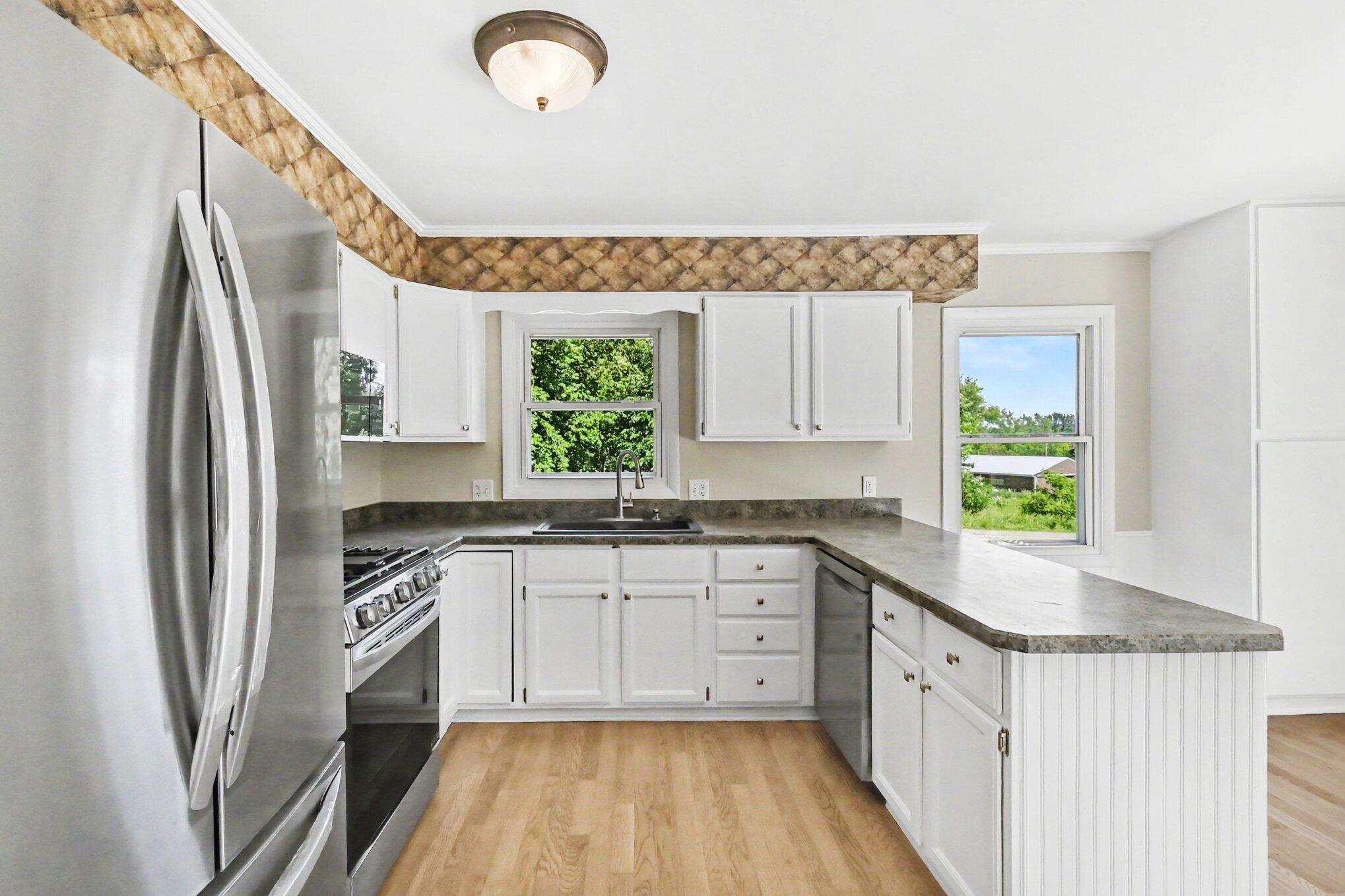 1077 Gidner Road Property Photo 10