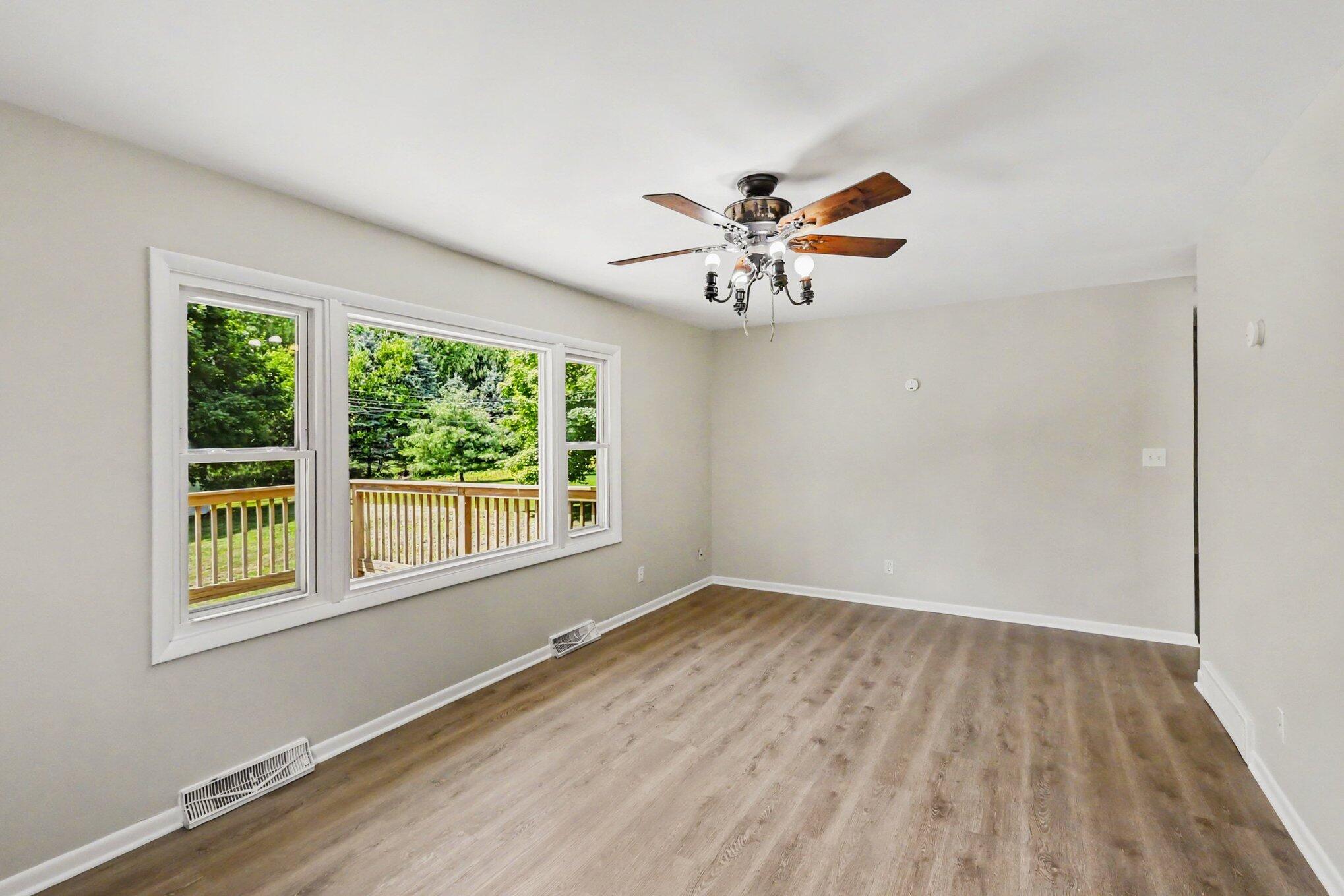 1077 Gidner Road Property Photo 13