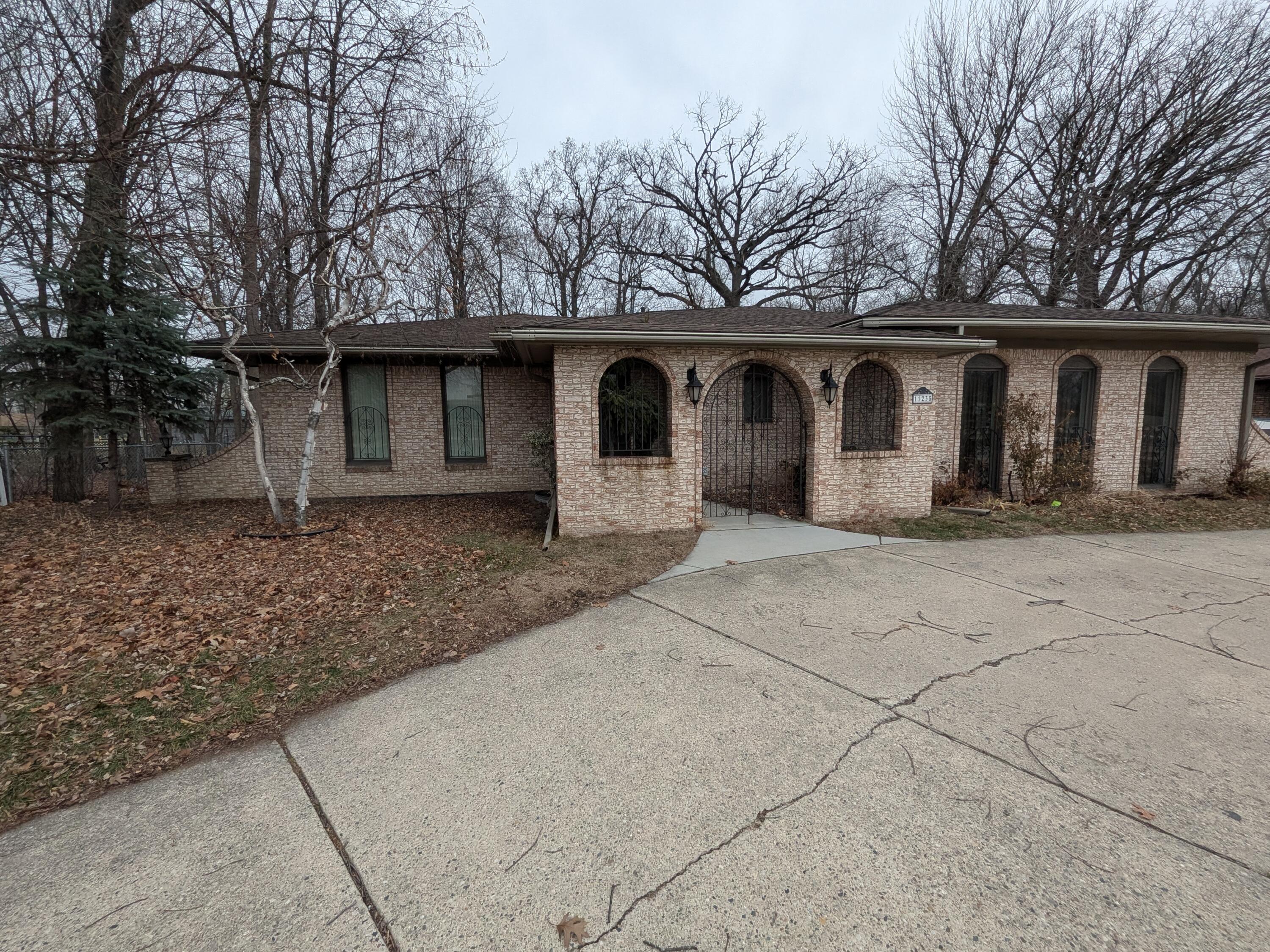 11235 Common Road Property Photo 1