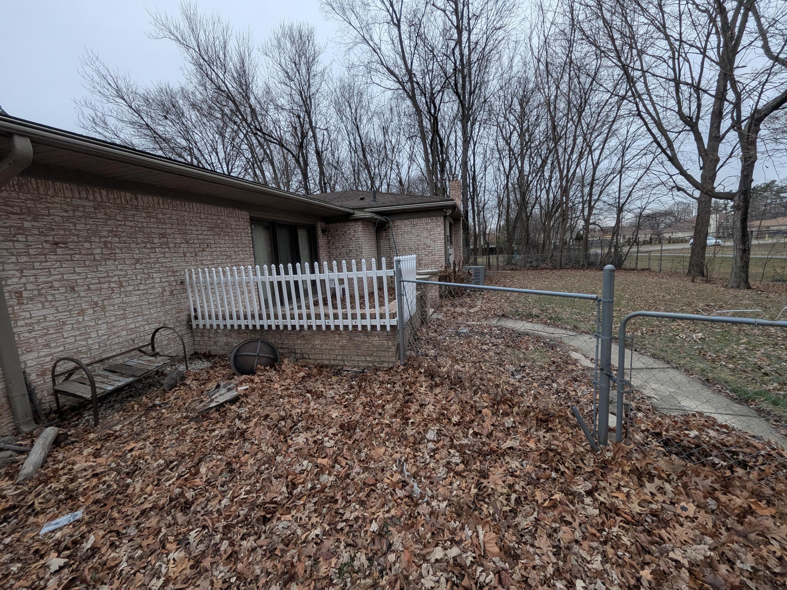 11235 Common Road Property Photo 2