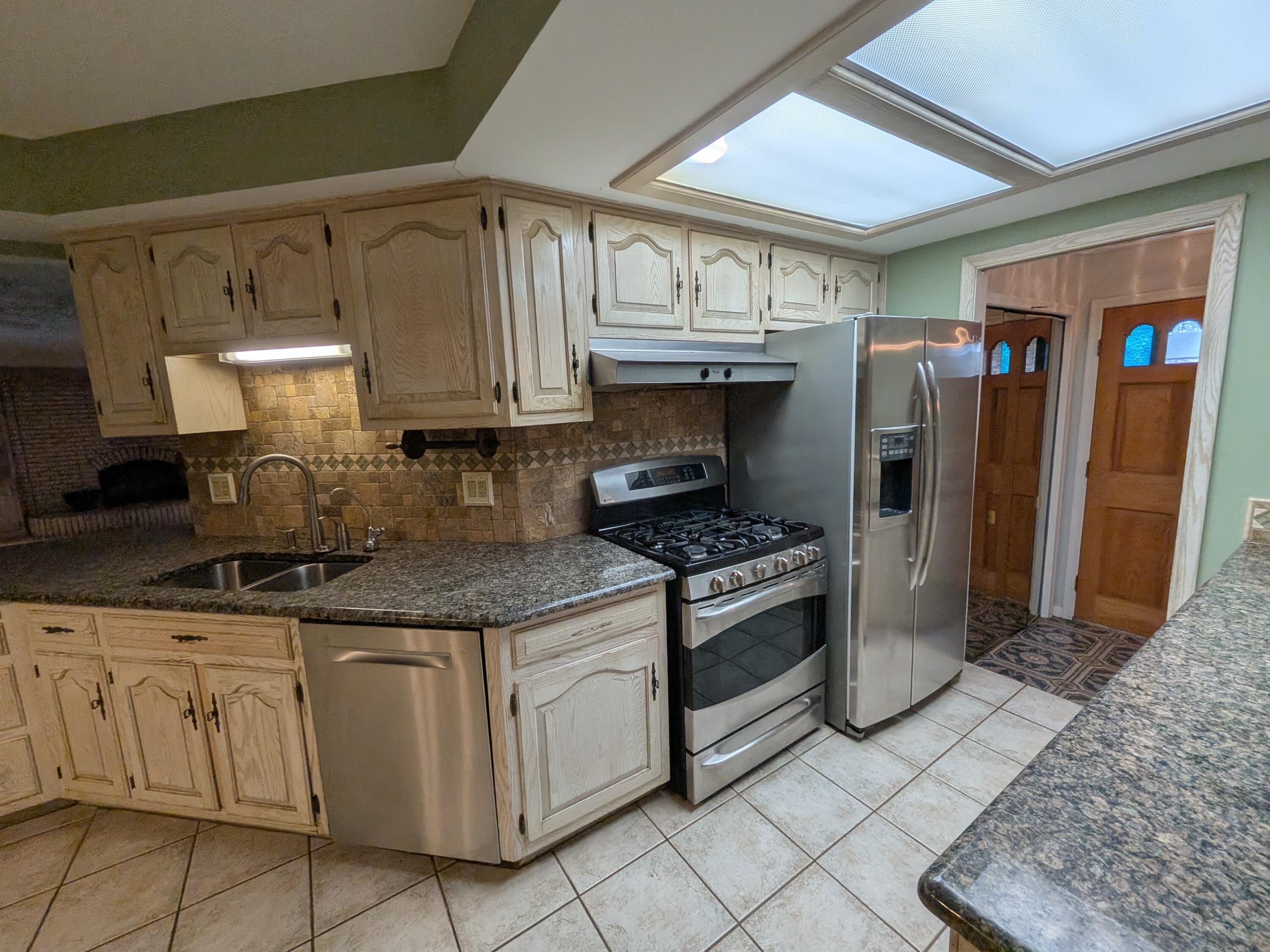 11235 Common Road Property Photo 5
