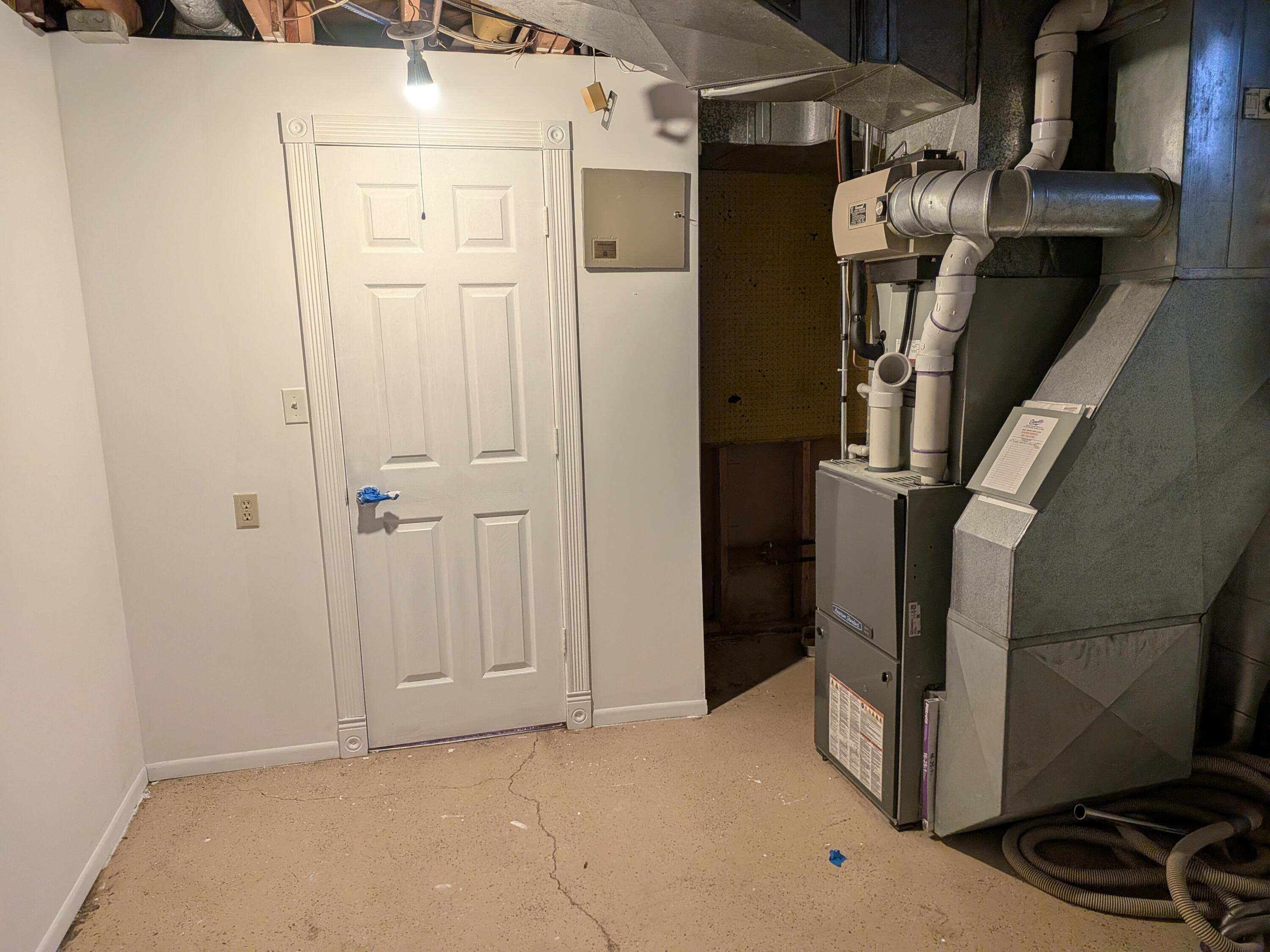 11235 Common Road Property Photo 22