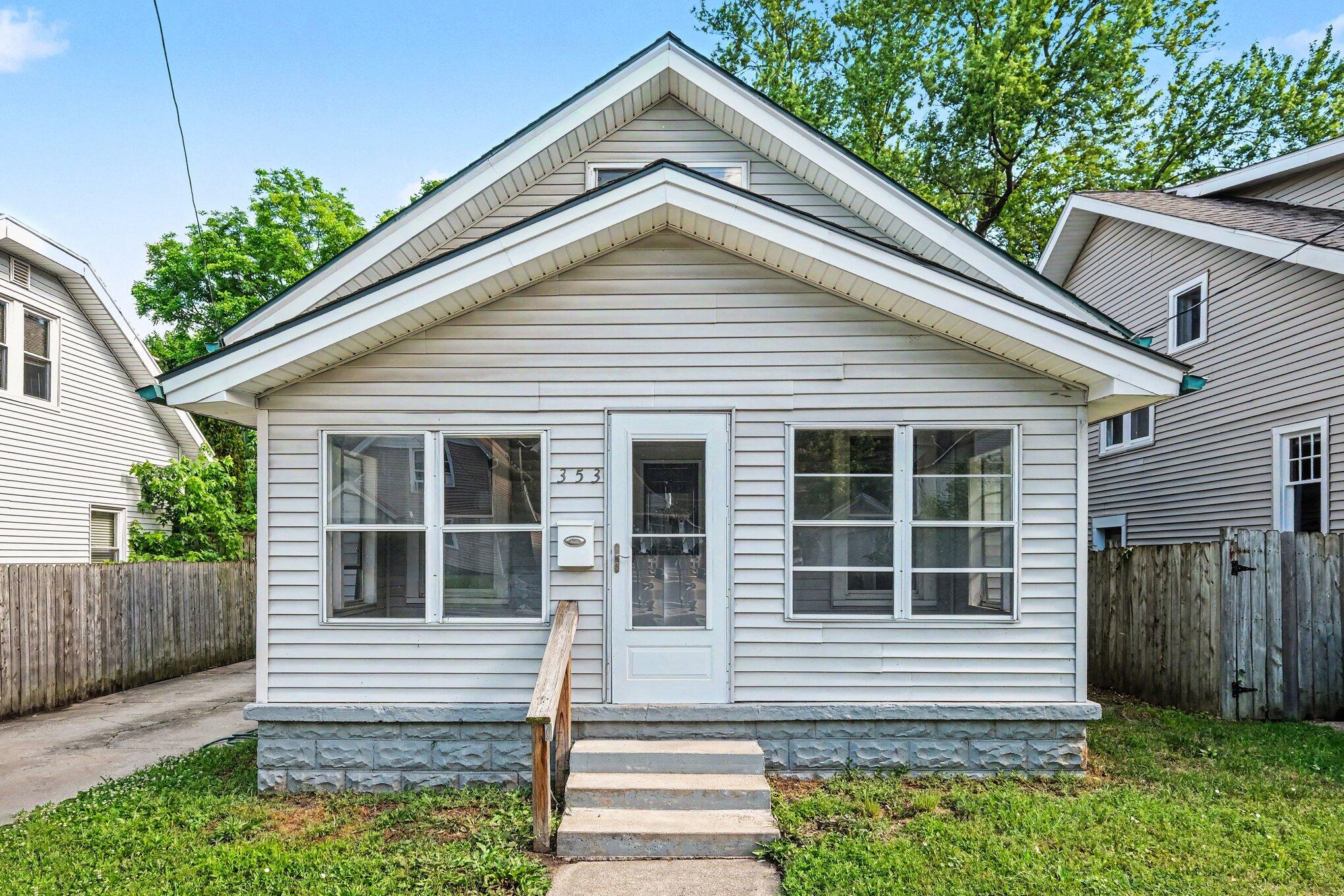 353 Cedar Street Ne Property Photo 1