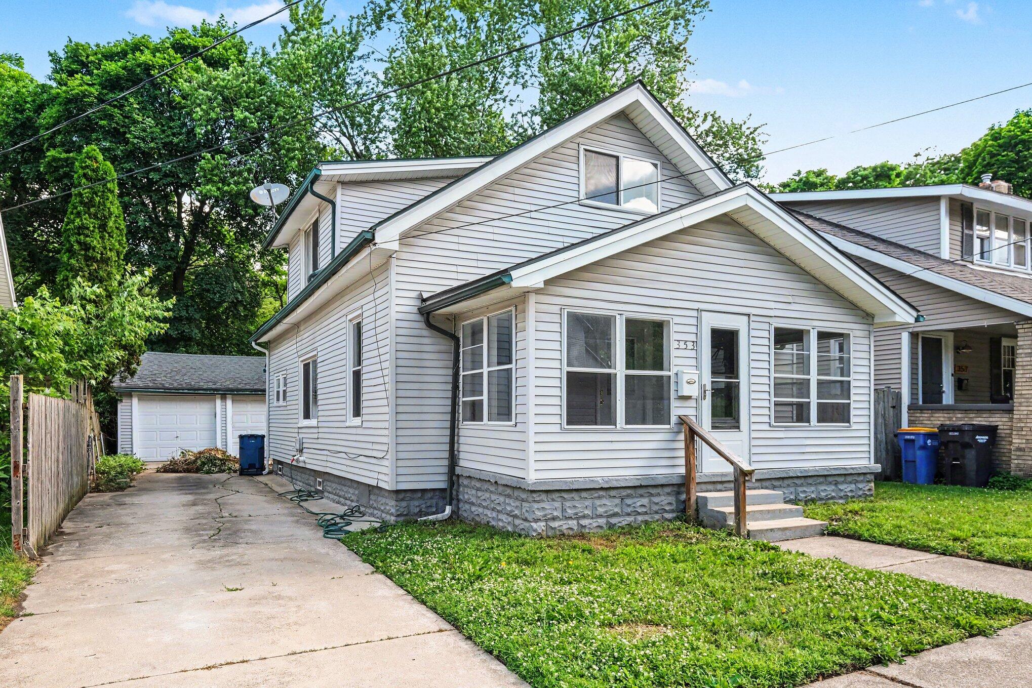 353 Cedar Street Ne Property Photo 3