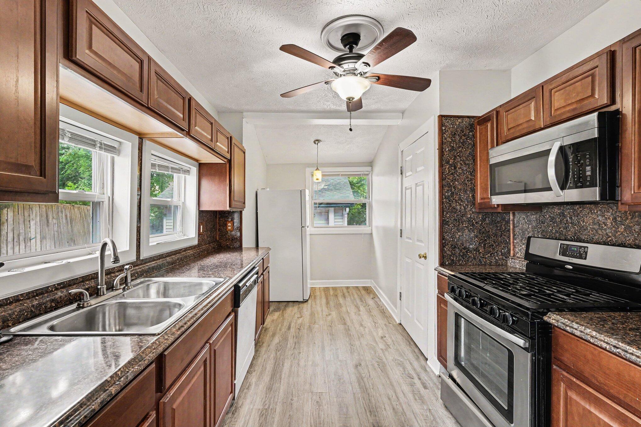 353 Cedar Street Ne Property Photo 8