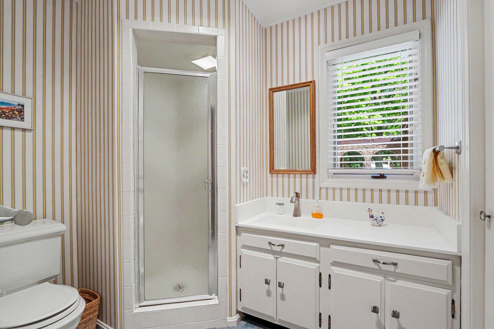 4161 Lake Terrace Drive Property Photo 6