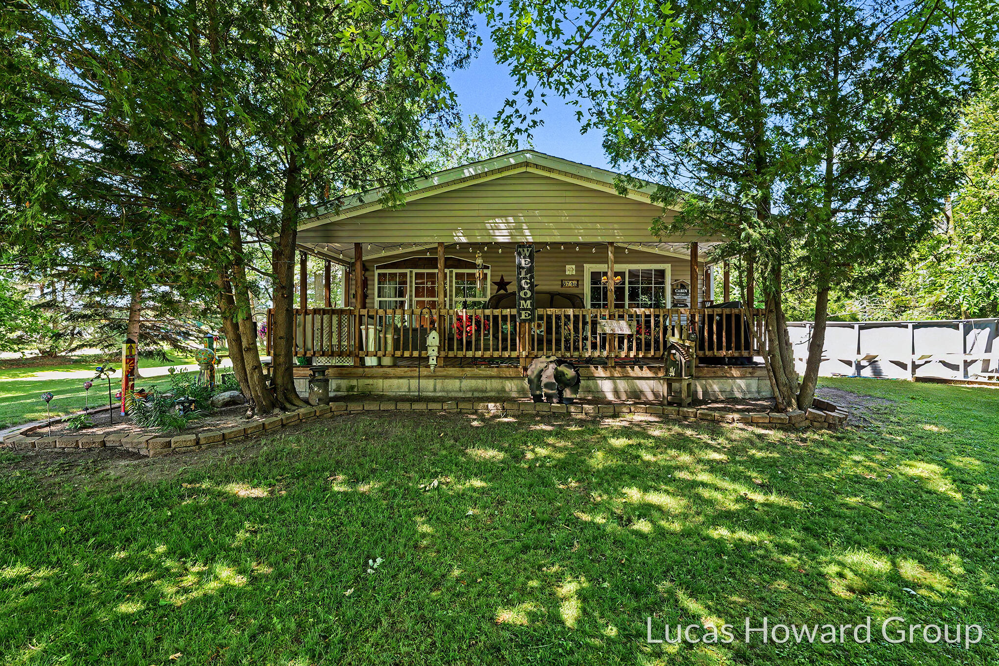 8746 S Shepherd Road Property Photo 2