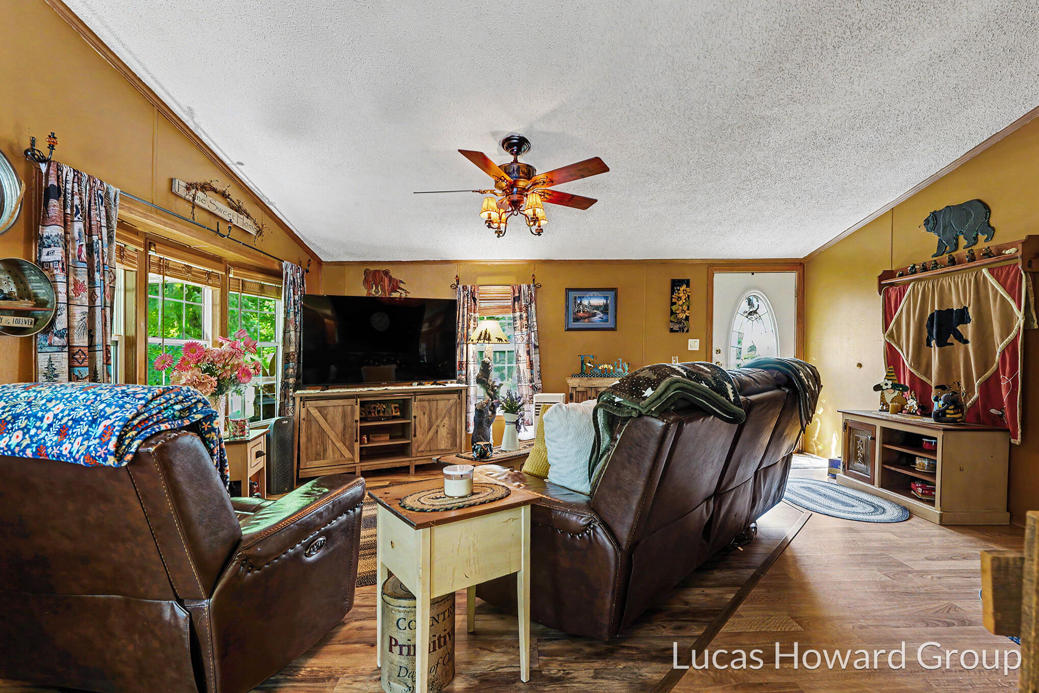 8746 S Shepherd Road Property Photo 4