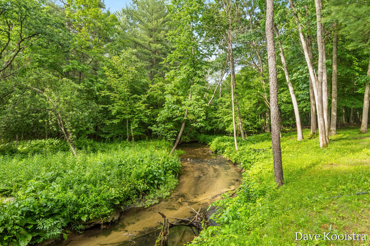 5133 Streamside Court Ne Property Photo 8