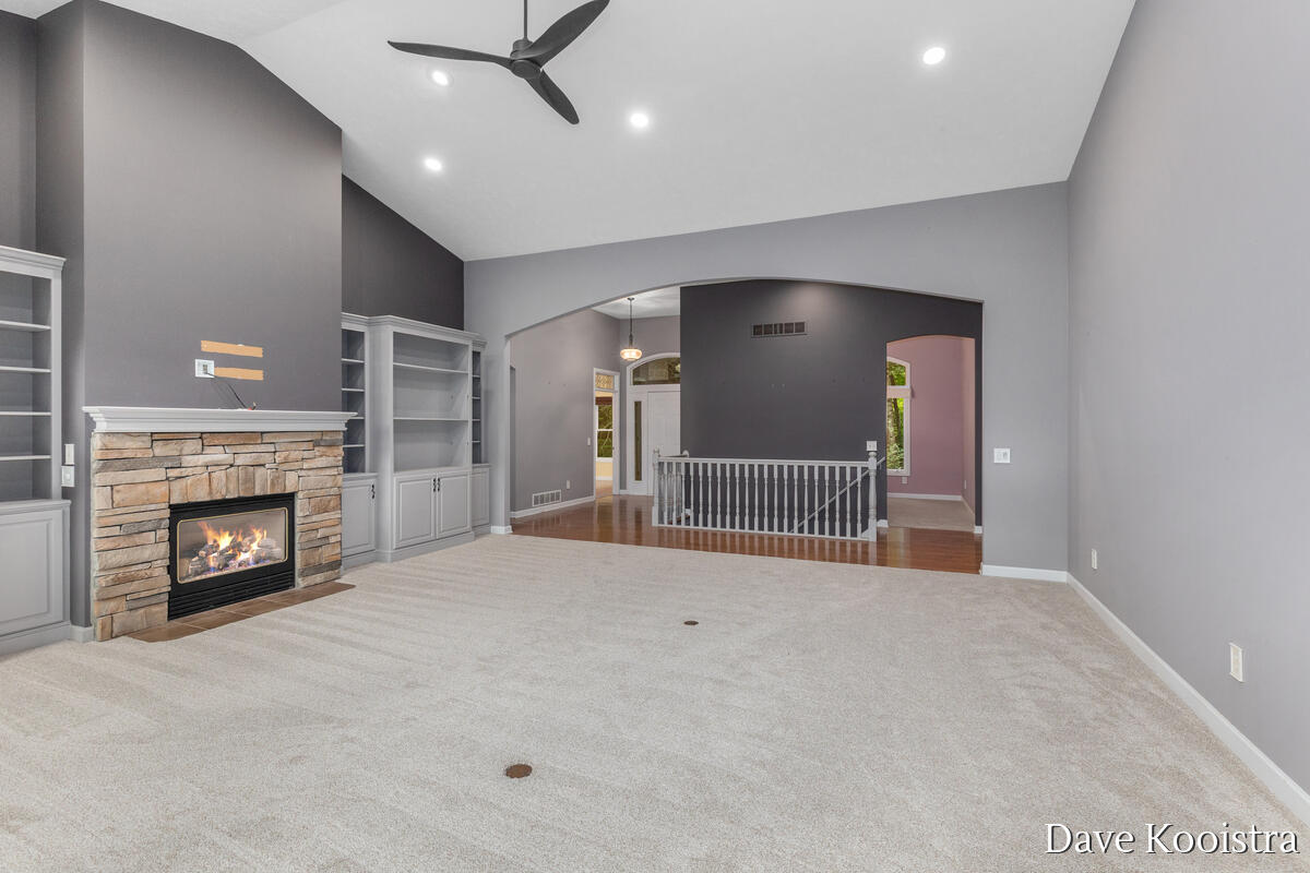 5133 Streamside Court Ne Property Photo 10