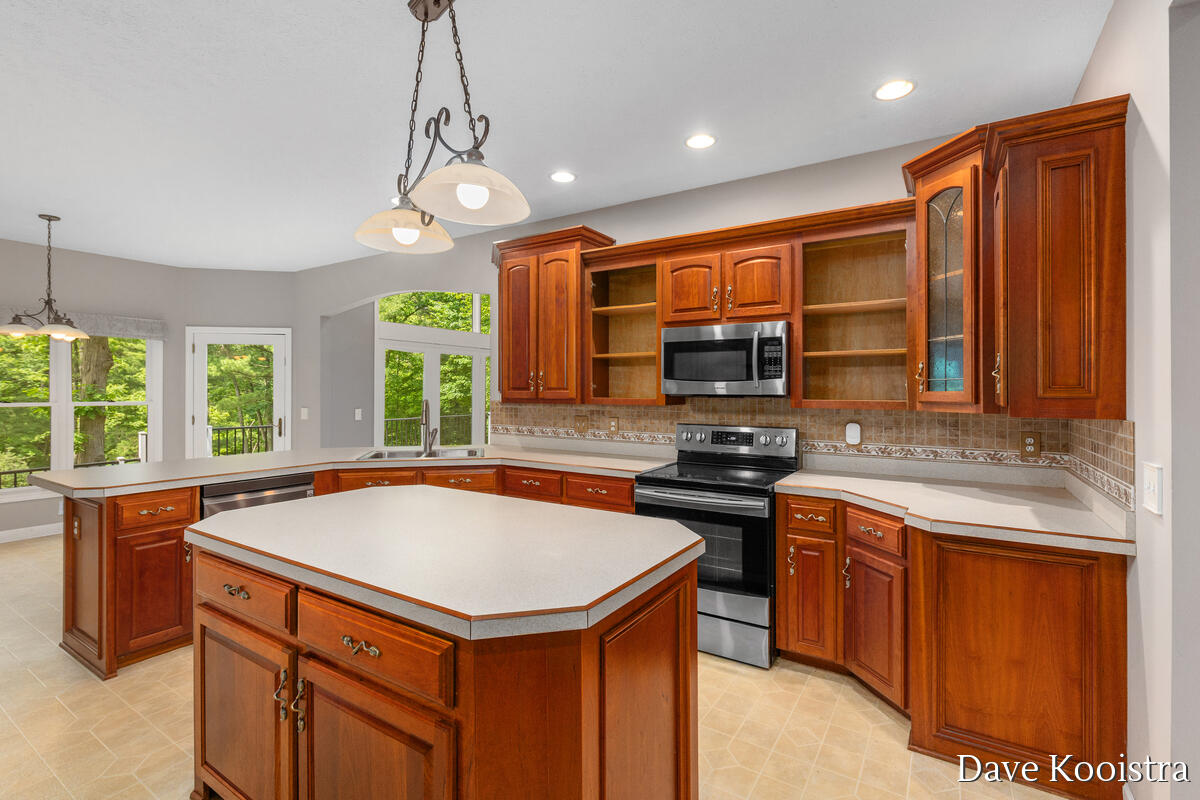 5133 Streamside Court Ne Property Photo 18