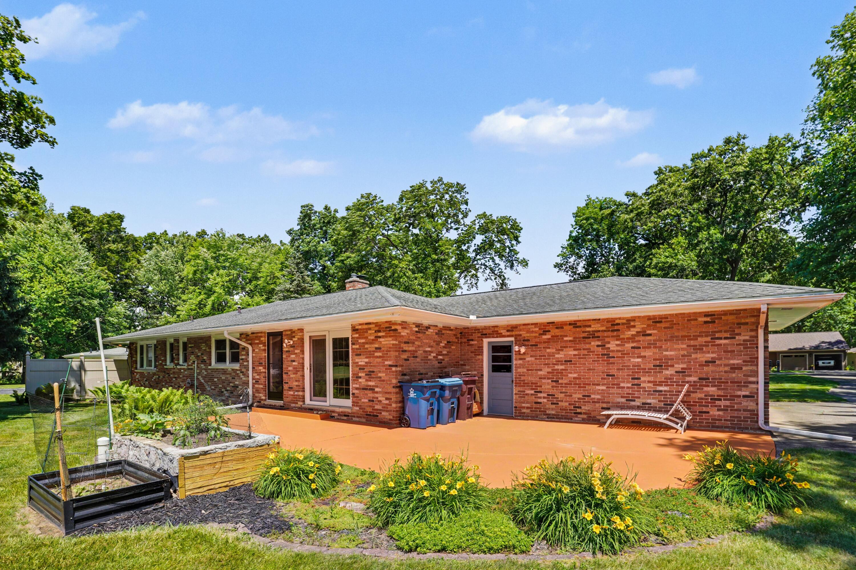 12869 Minges Road S Property Photo 4