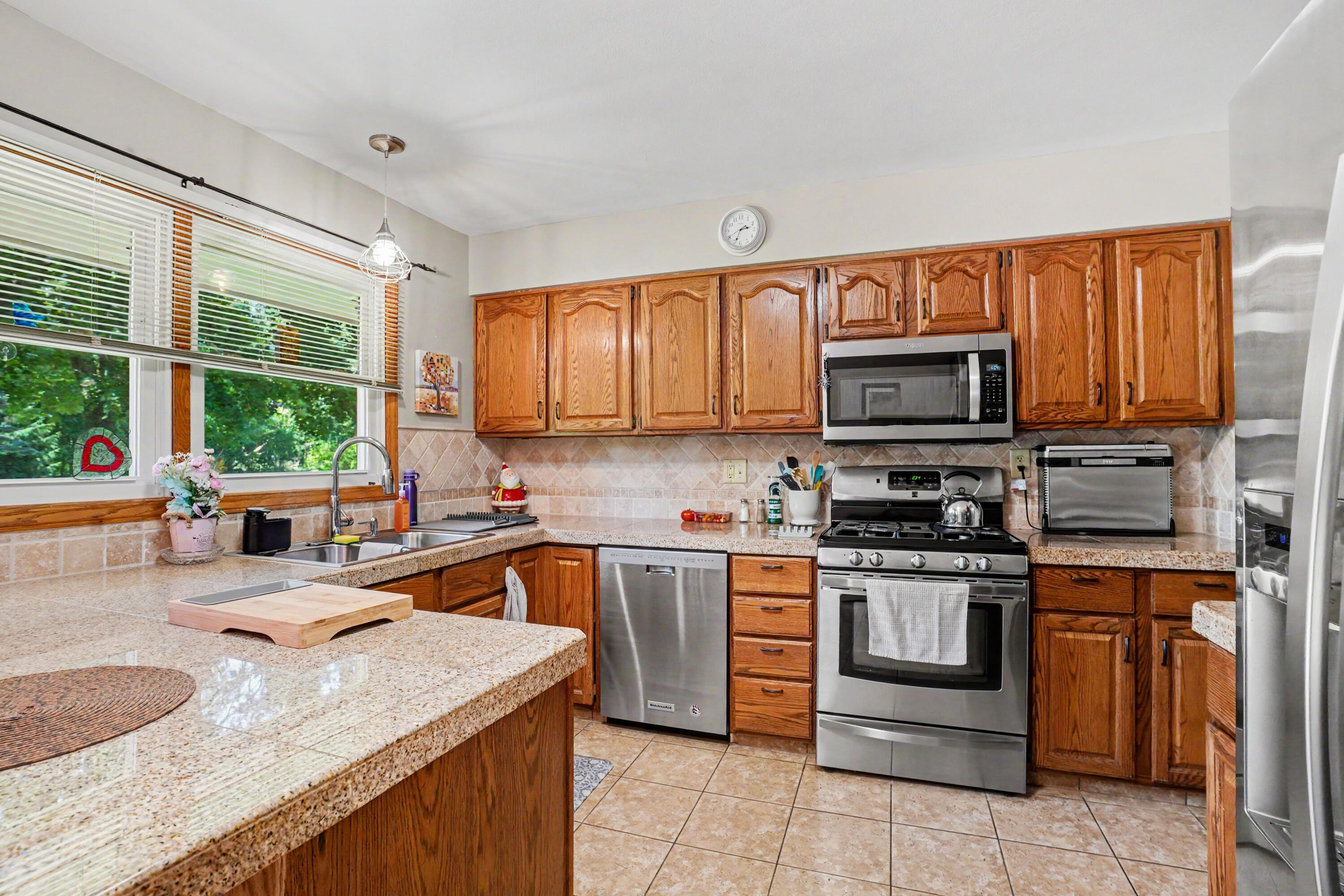 12869 Minges Road S Property Photo 11
