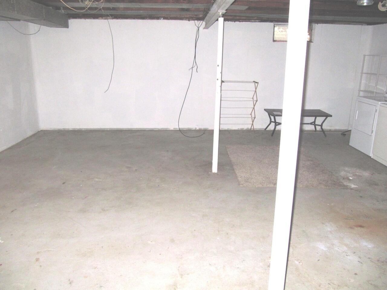 1021 Avondale Circle Property Photo 23