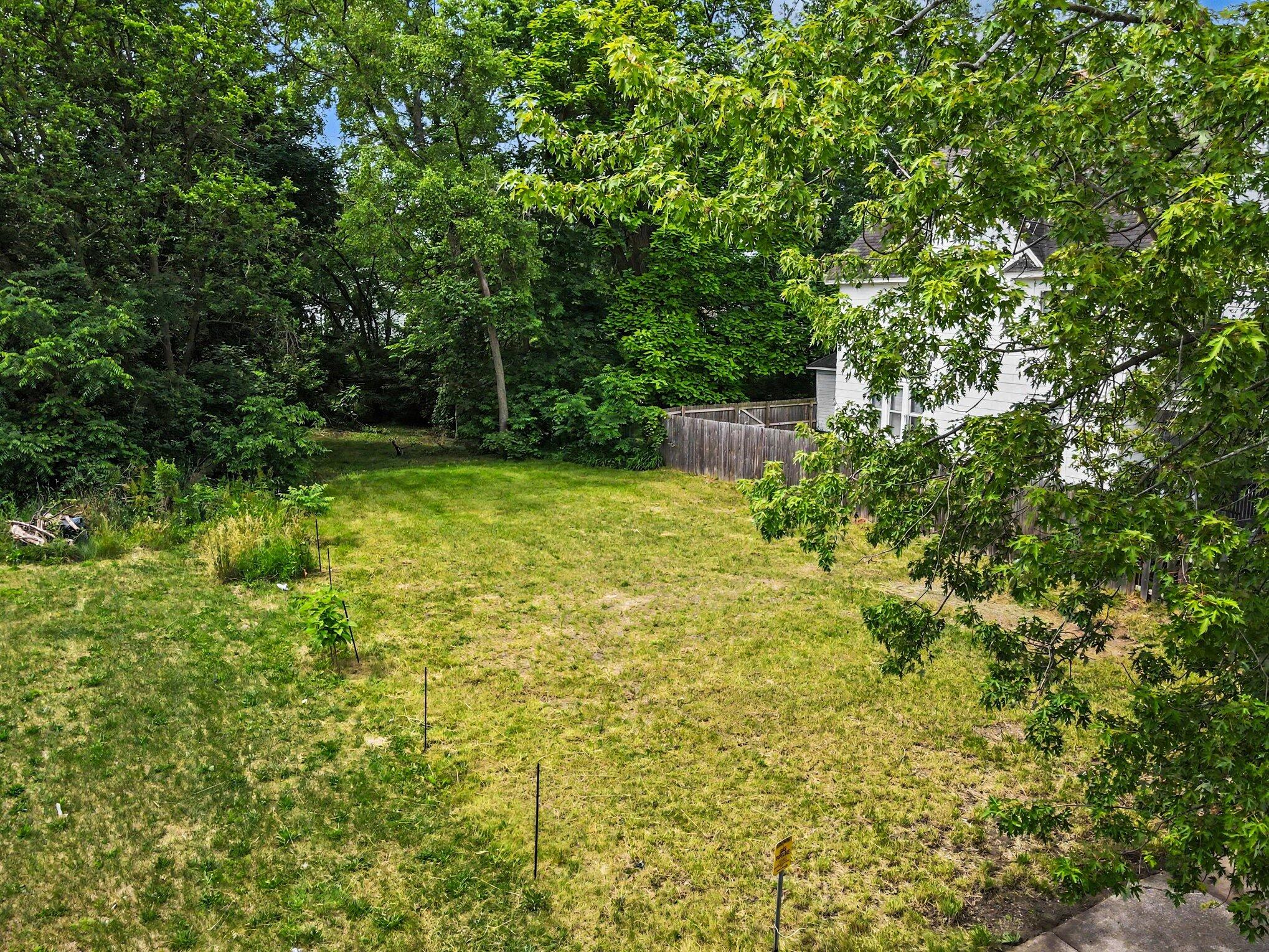 1016 E Vine Street Property Photo 5