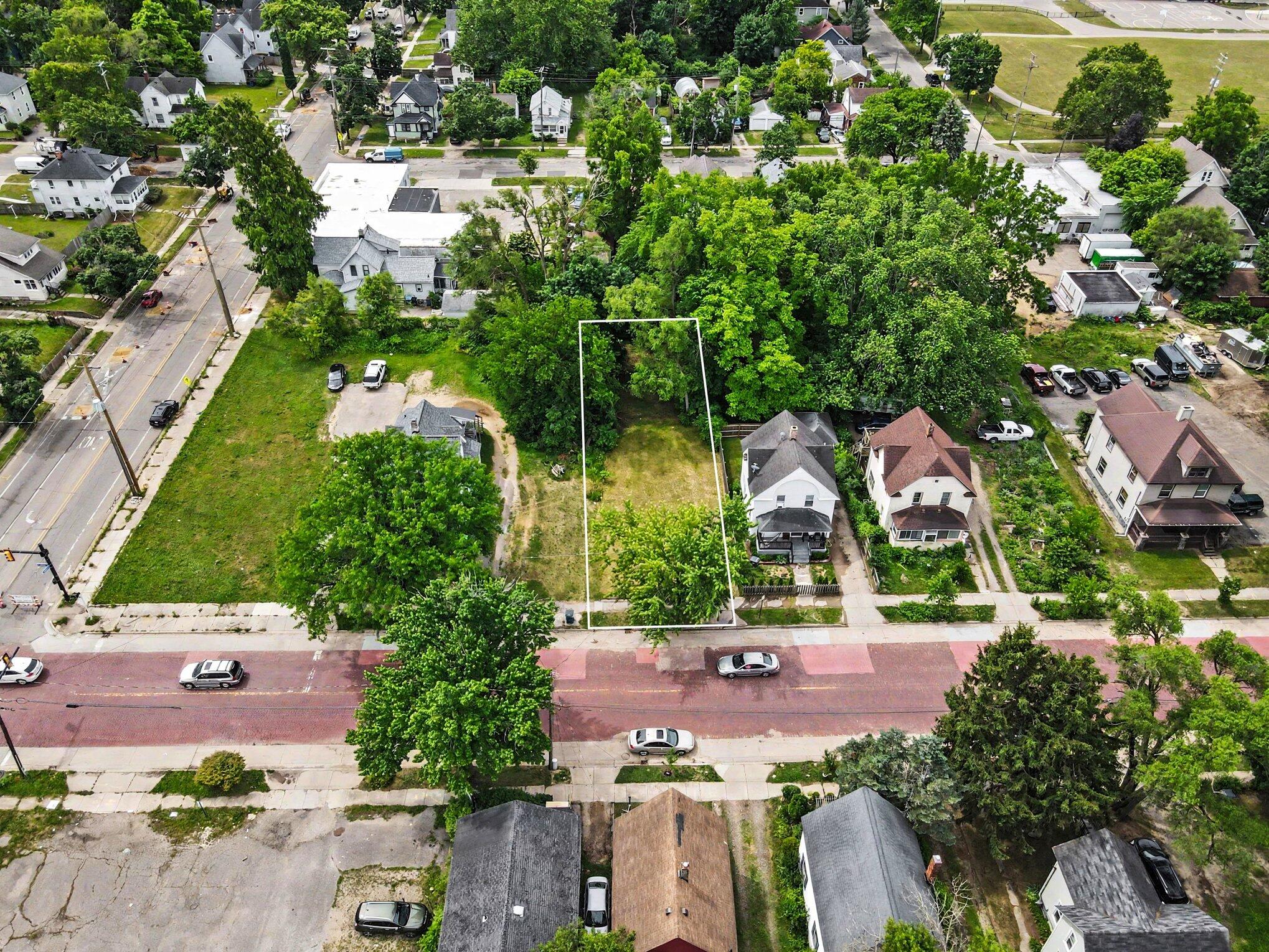 1016 E Vine Street Property Photo 7