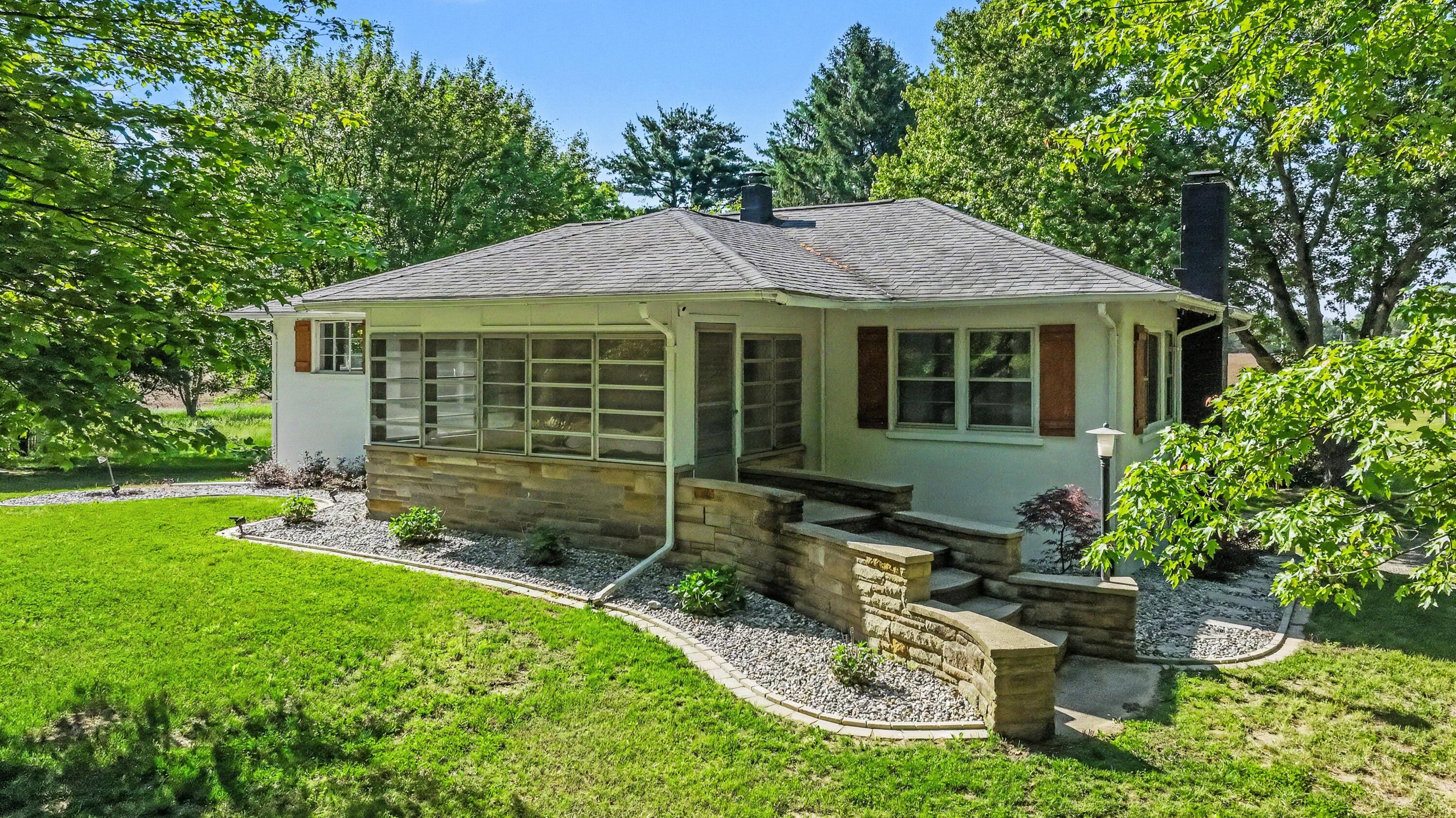 16077 M-216 Property Photo 1