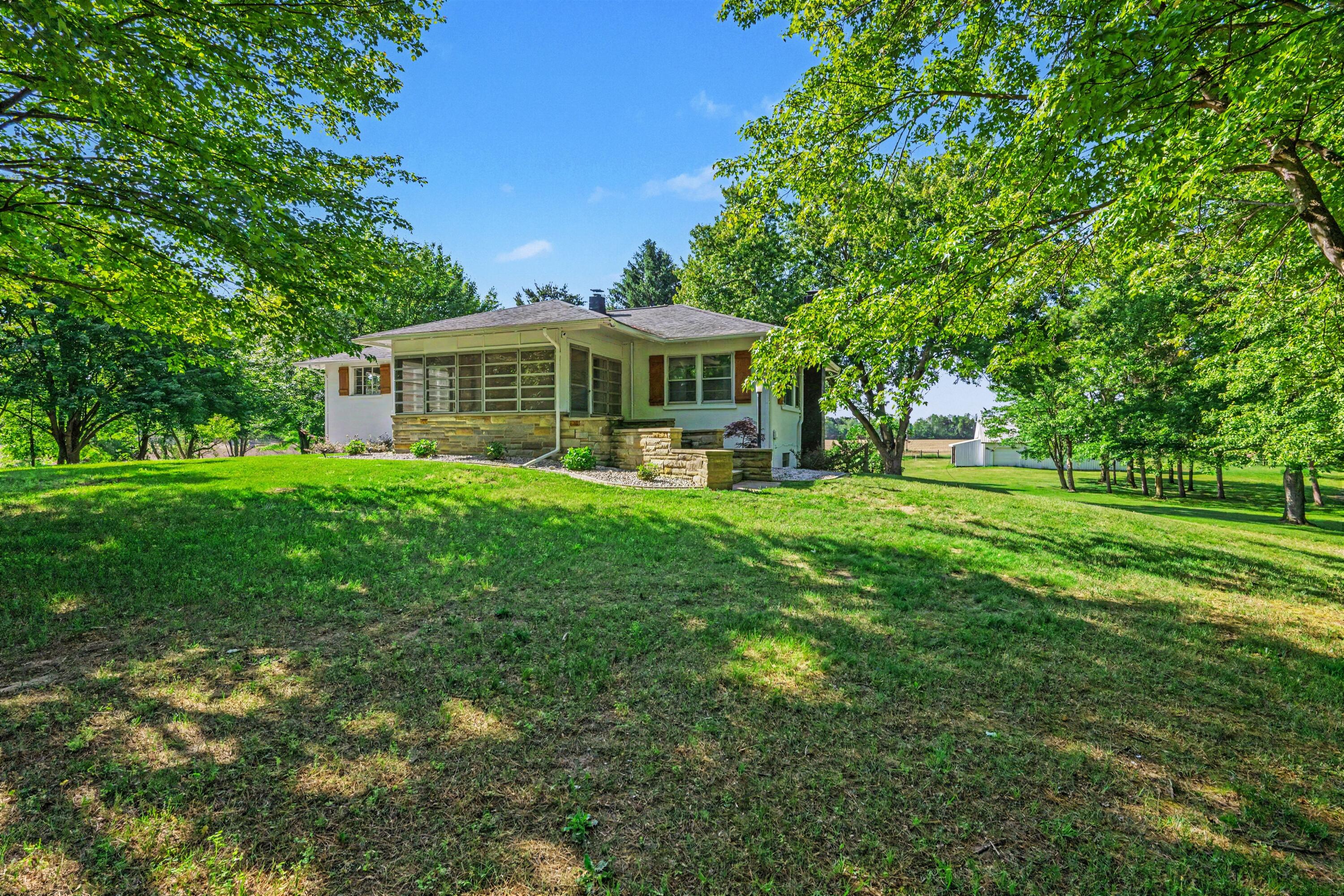 16077 M-216 Property Photo 4