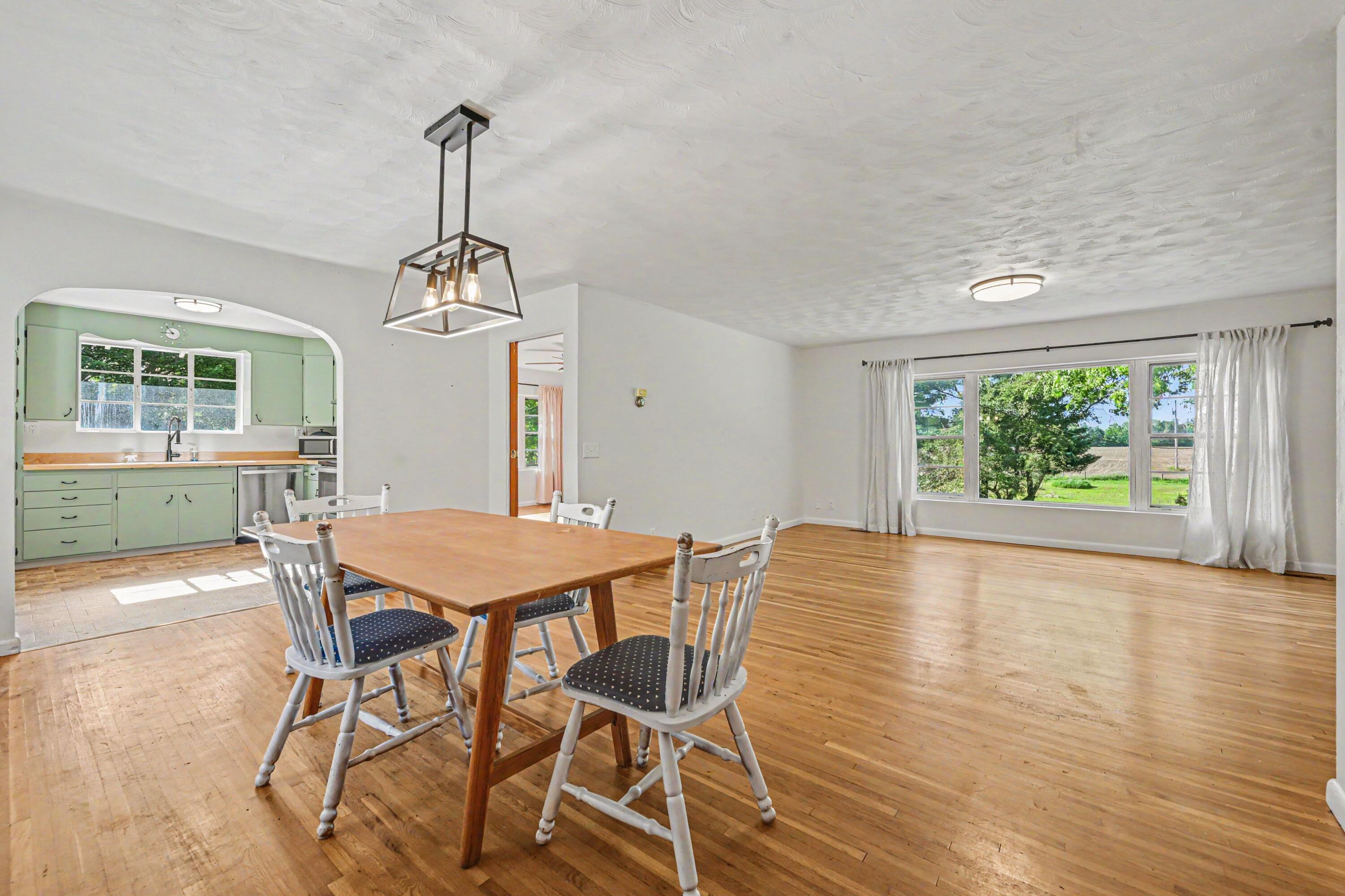 16077 M-216 Property Photo 6