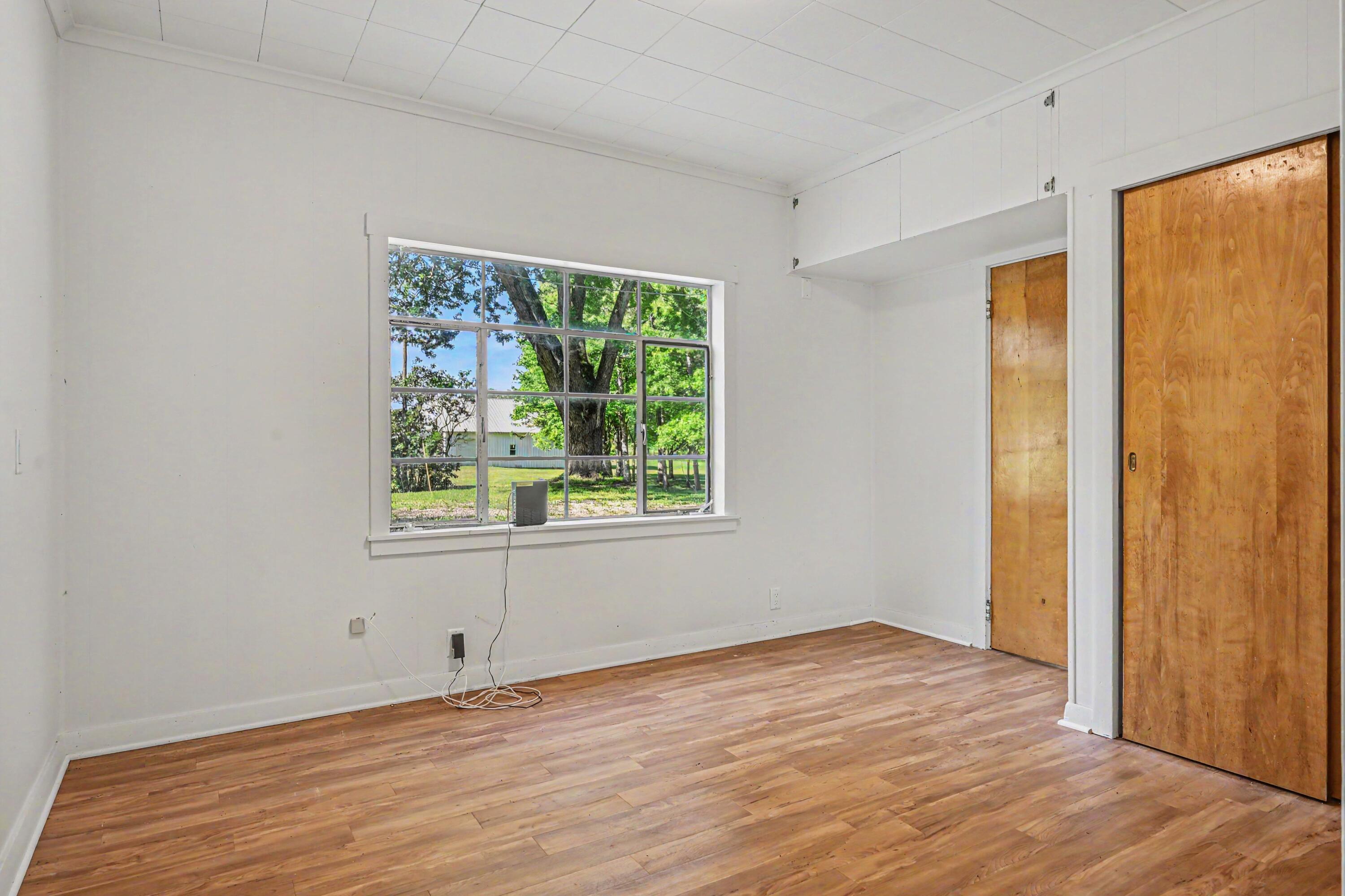16077 M-216 Property Photo 11