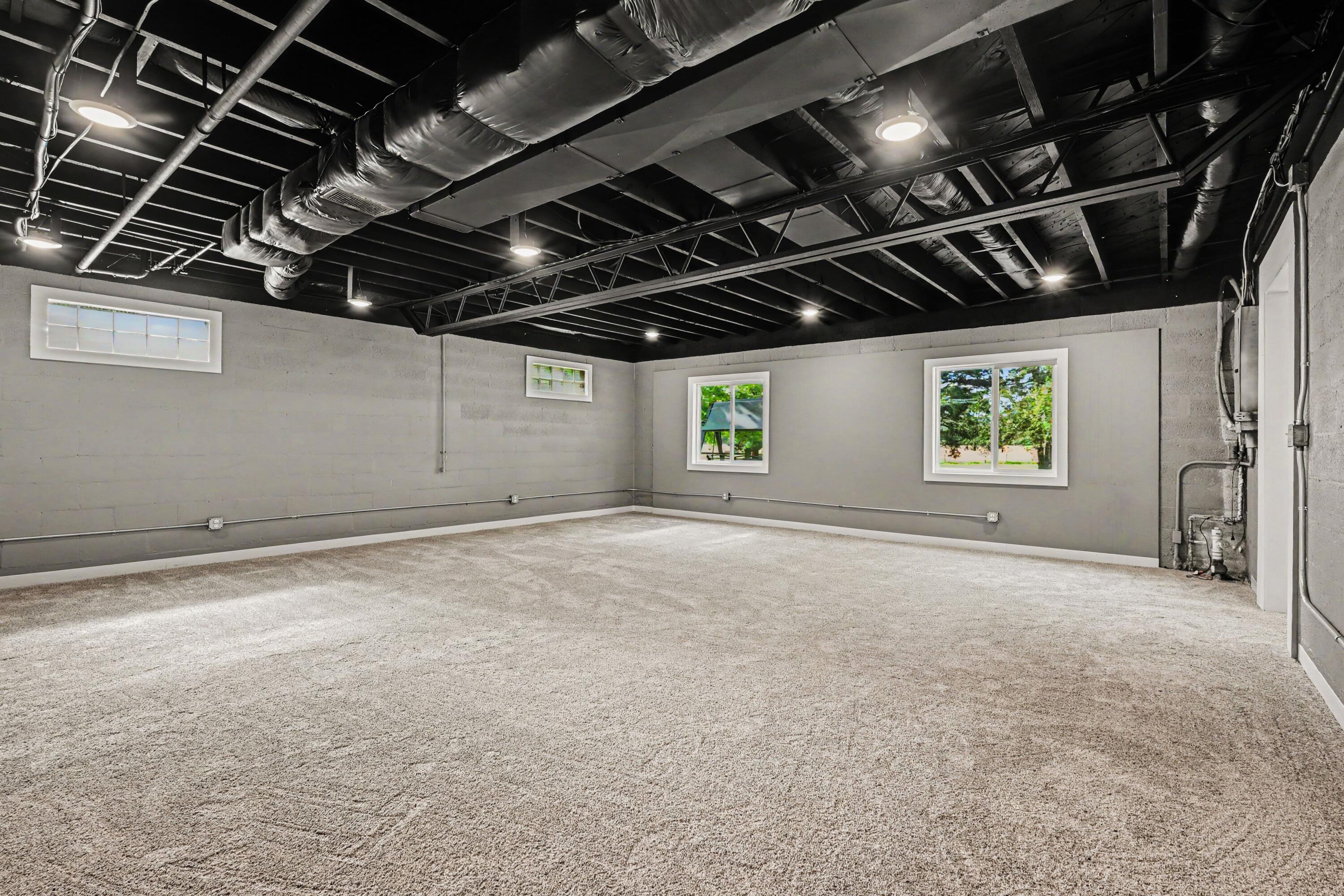 16077 M-216 Property Photo 15