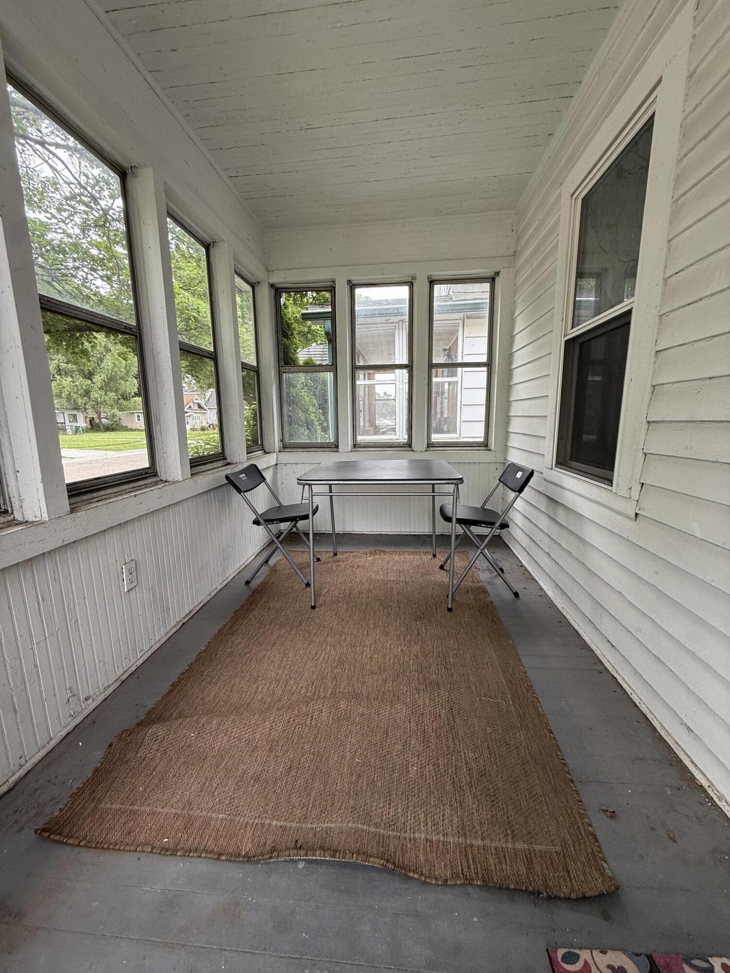 68 W Maxlow Avenue Property Photo 3