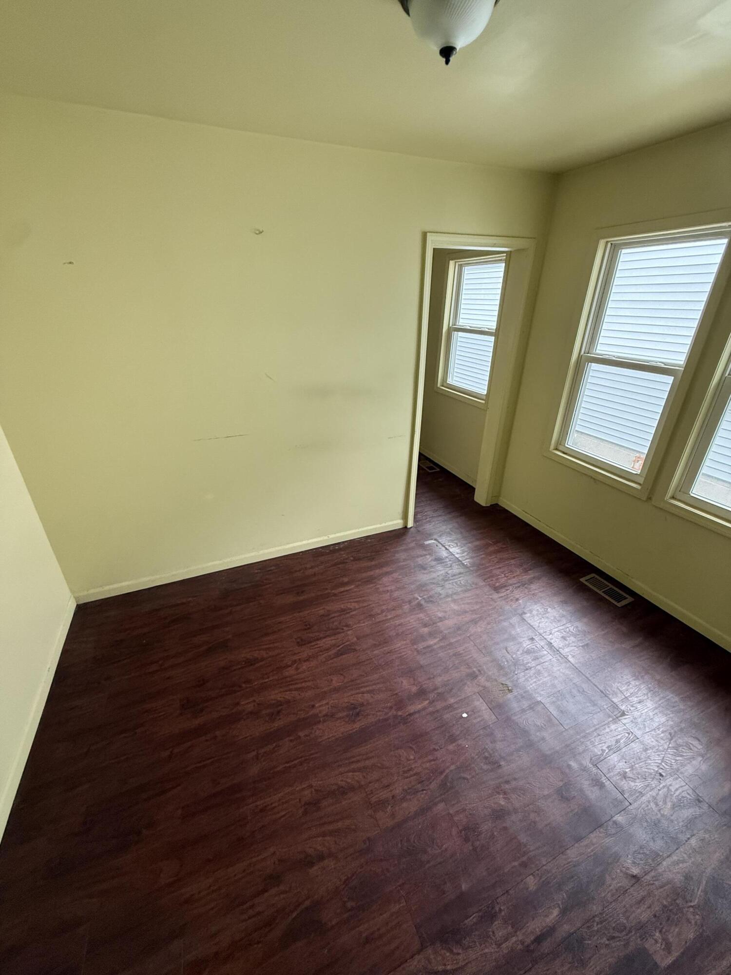 68 W Maxlow Avenue Property Photo 5