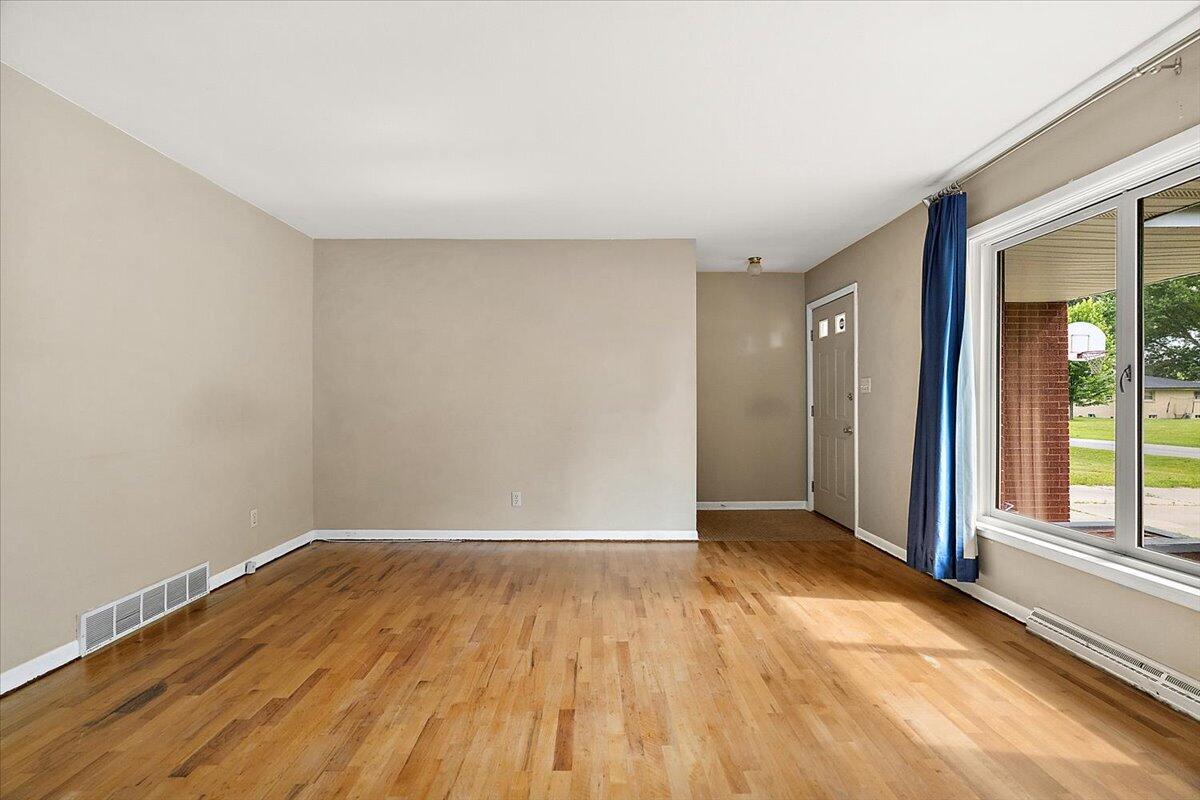5866 Ponderosa Drive Property Photo 4
