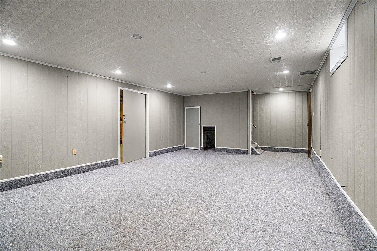5866 Ponderosa Drive Property Photo 30