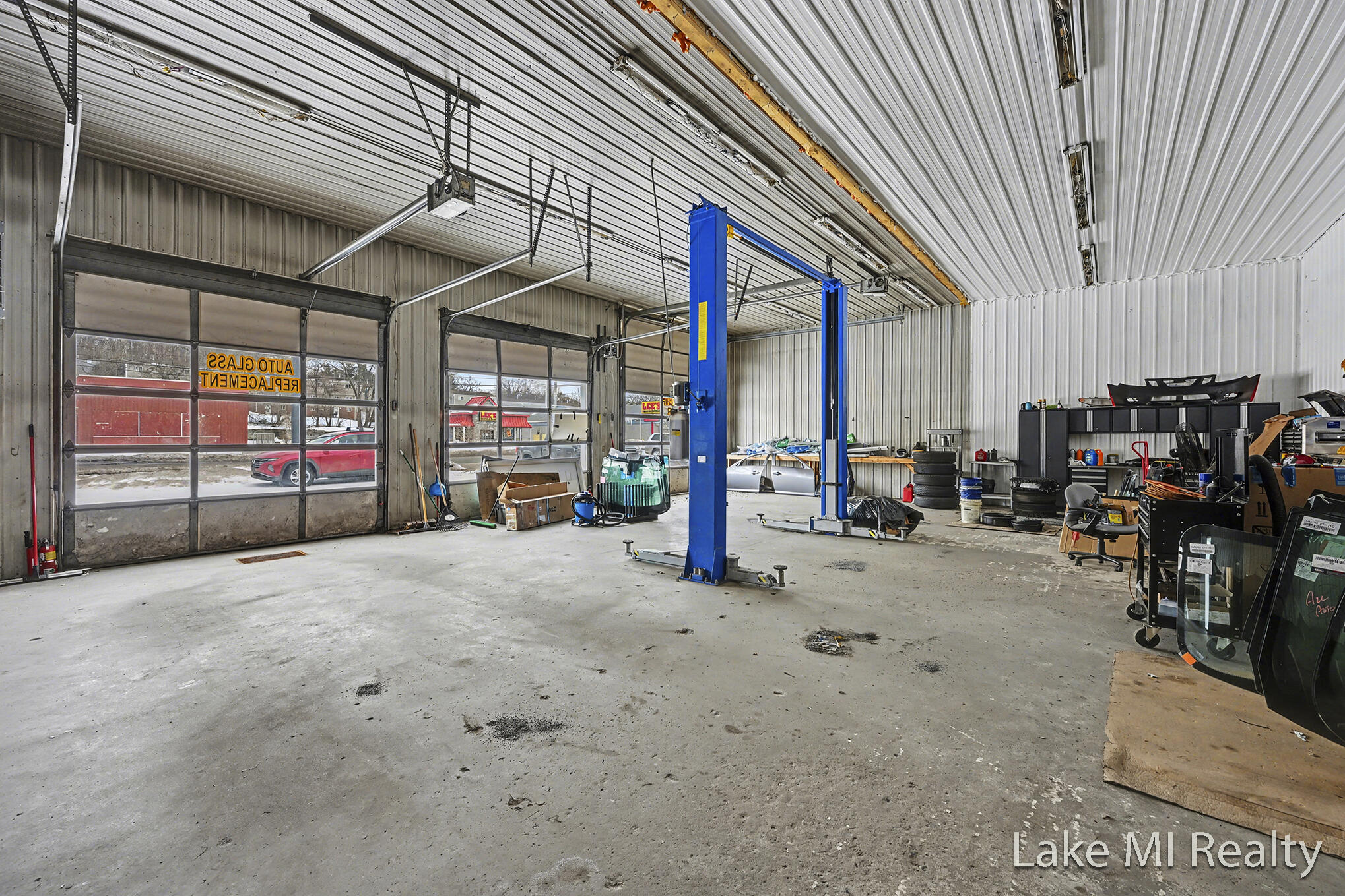 26030077 Property Photo 8