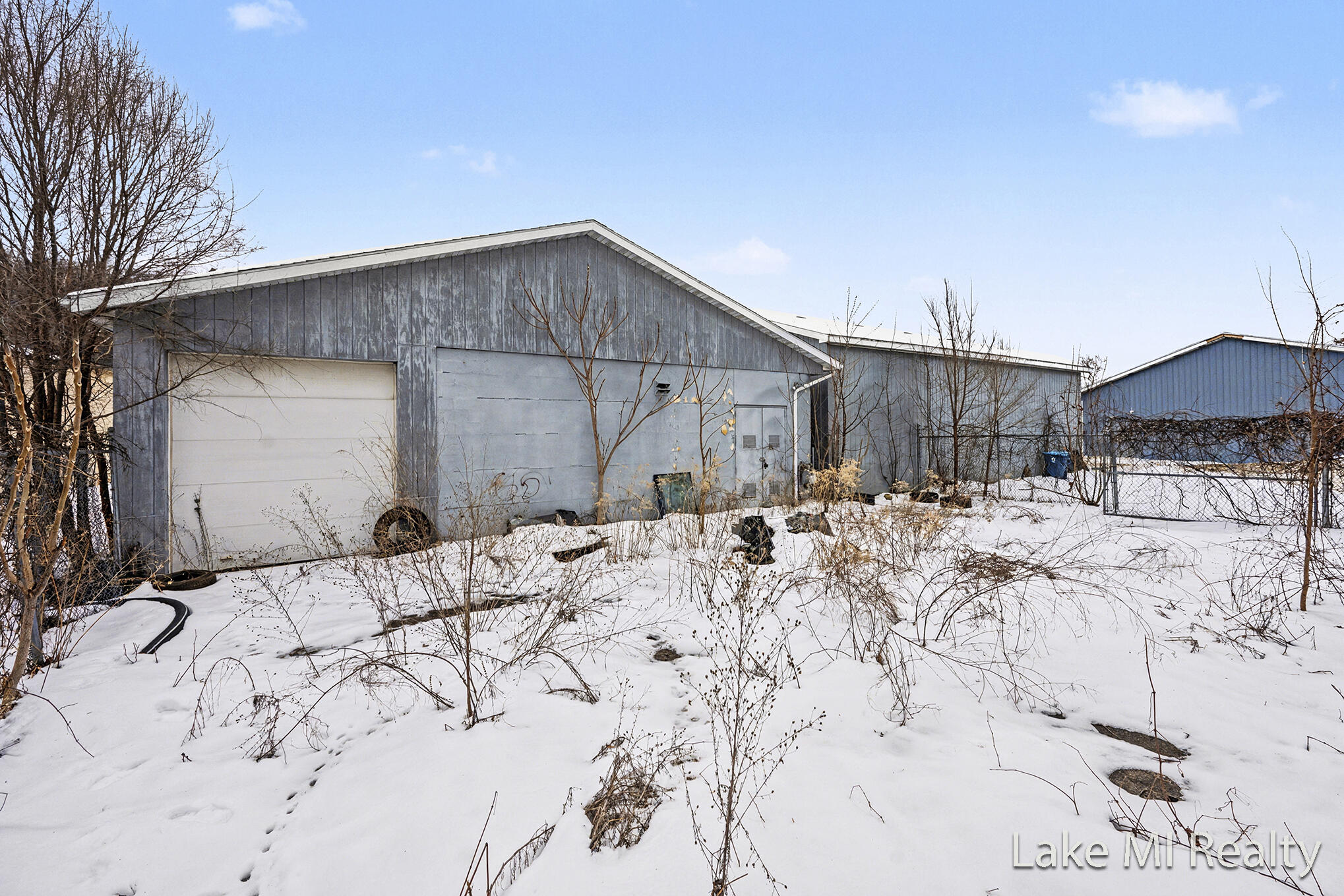 26030077 Property Photo 22