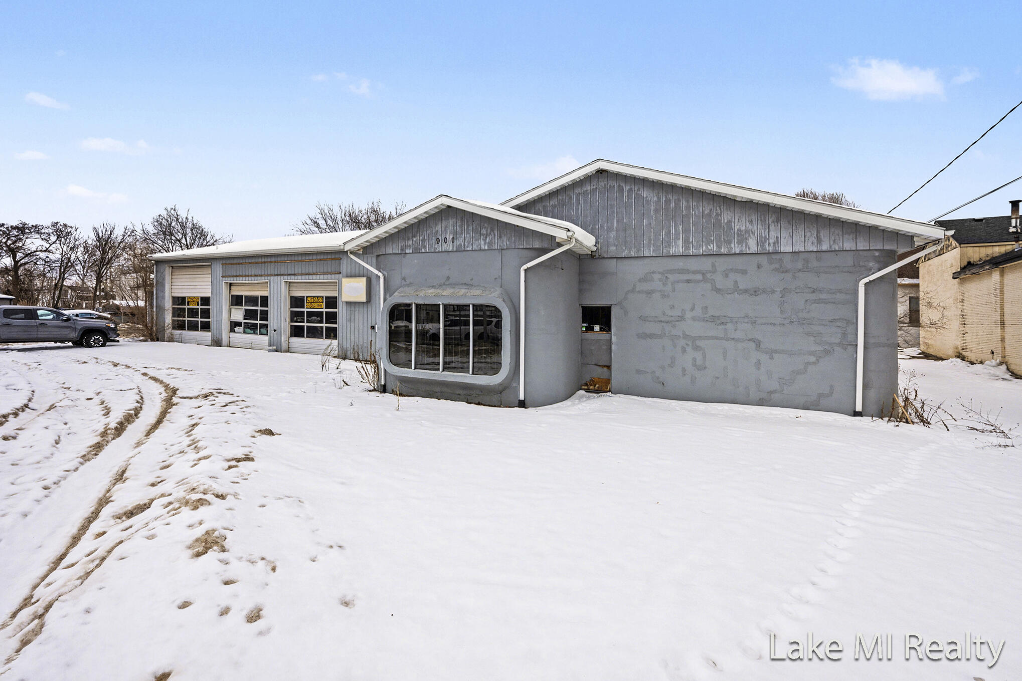 26030077 Property Photo 27