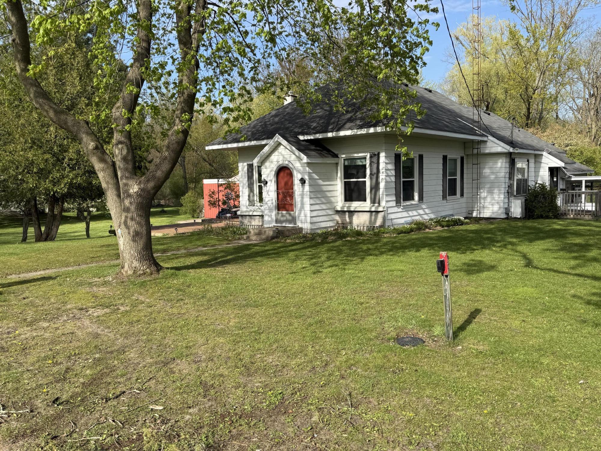 122 N Sherman Street Property Photo 1