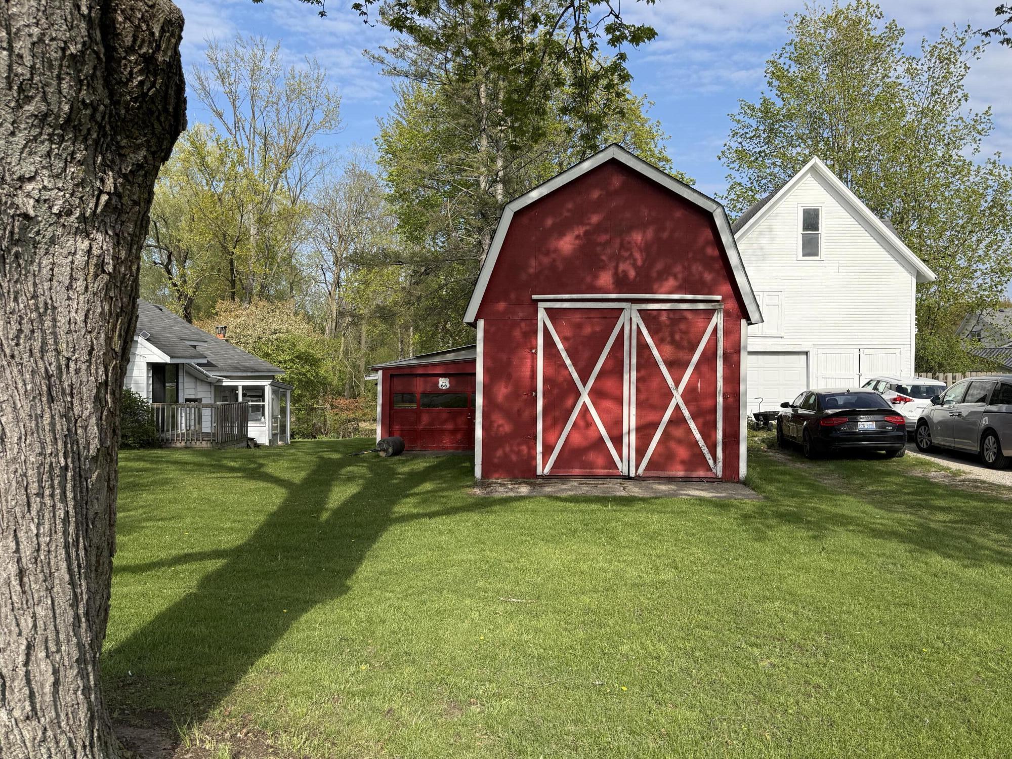 122 N Sherman Street Property Photo 7