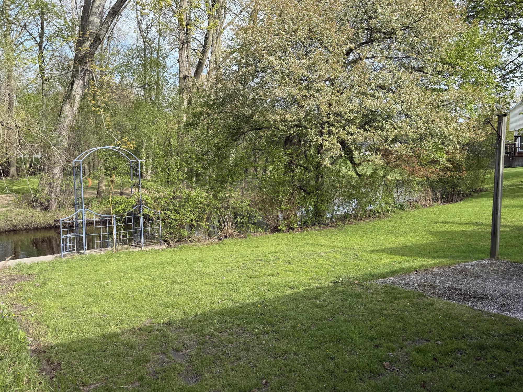 122 N Sherman Street Property Photo 16