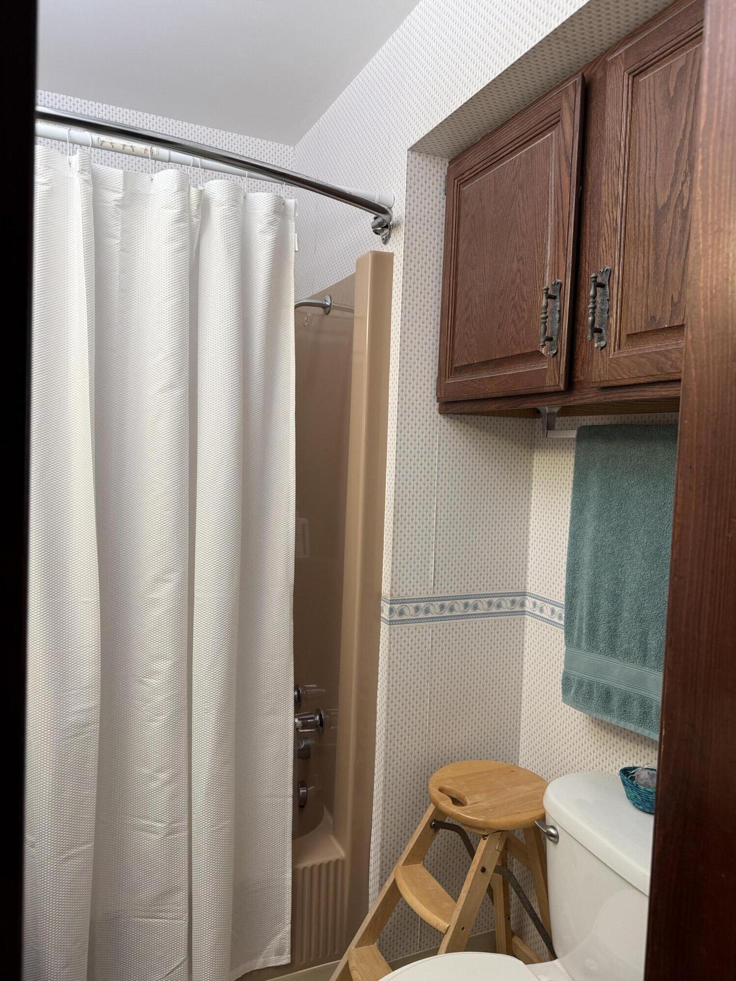 122 N Sherman Street Property Photo 31