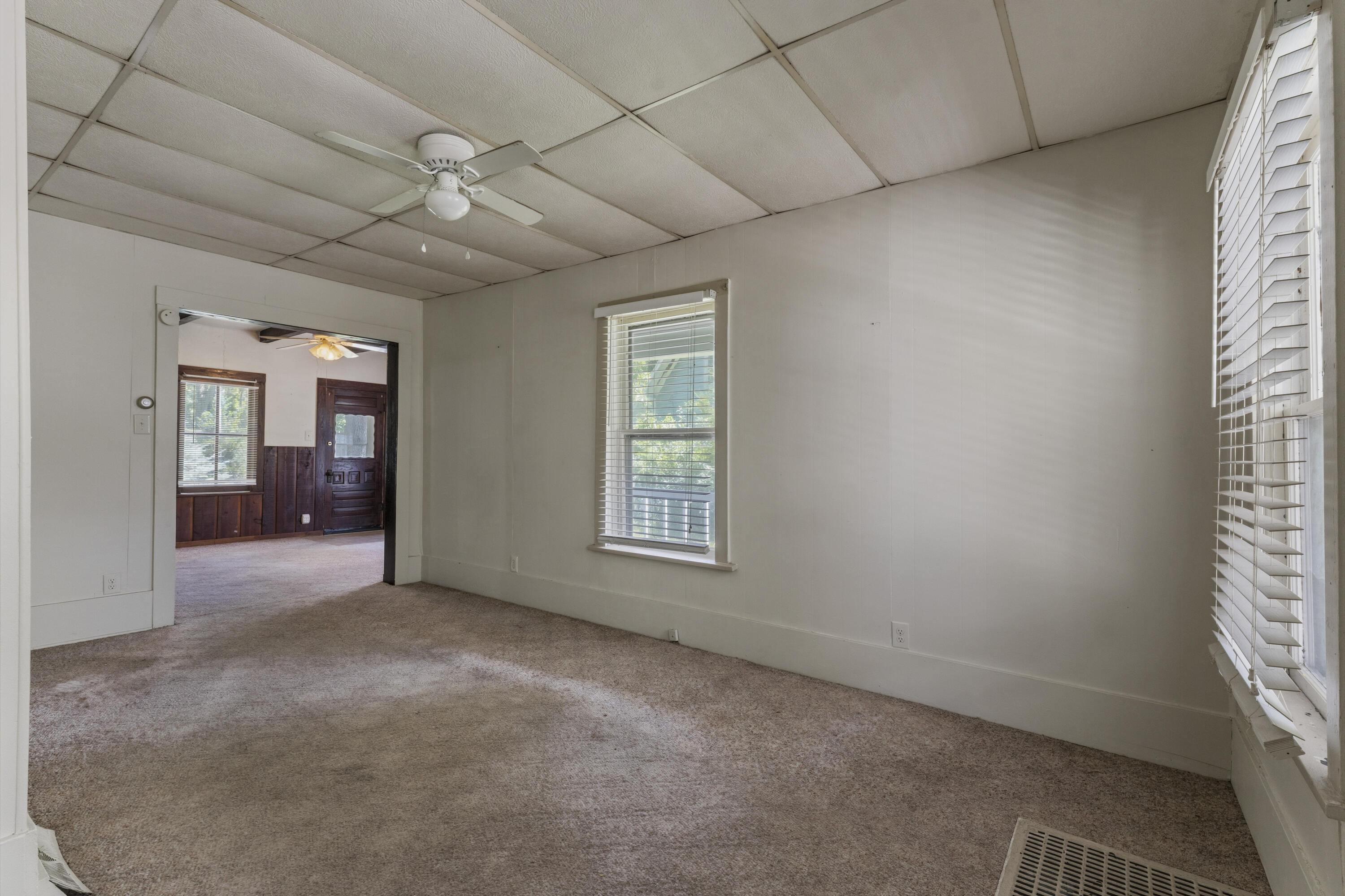 319 S 5th Street Property Photo 5