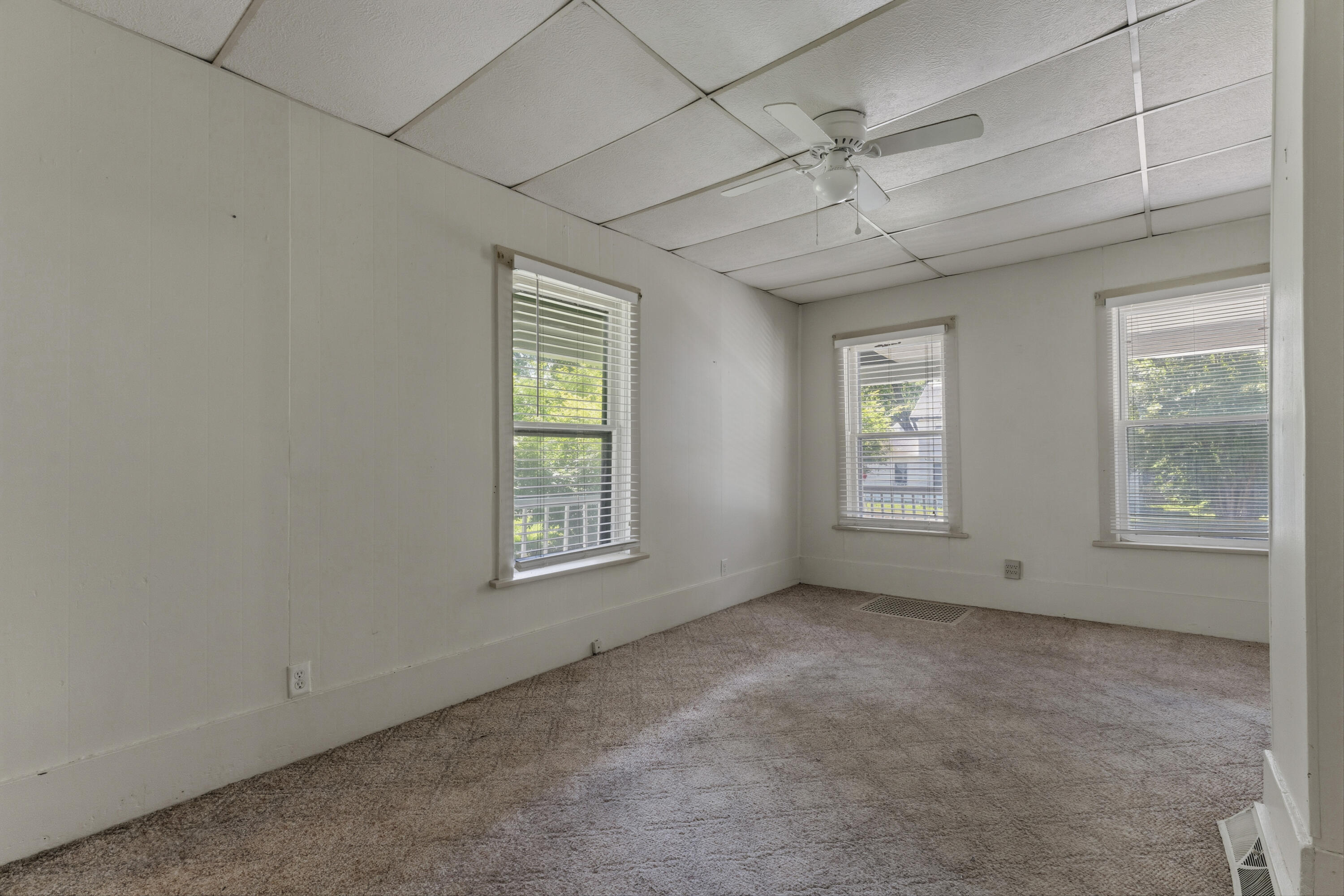 319 S 5th Street Property Photo 6