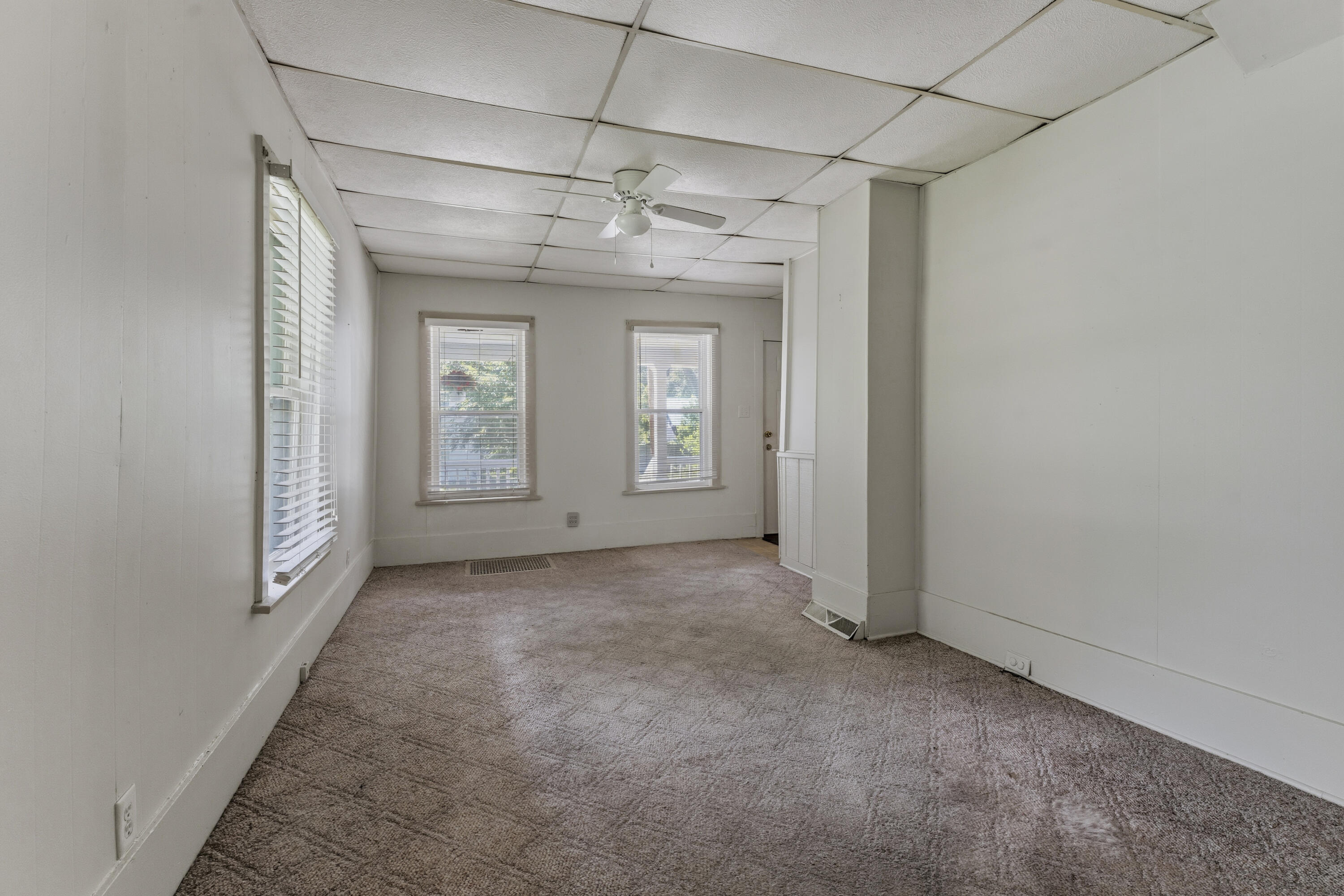 319 S 5th Street Property Photo 7